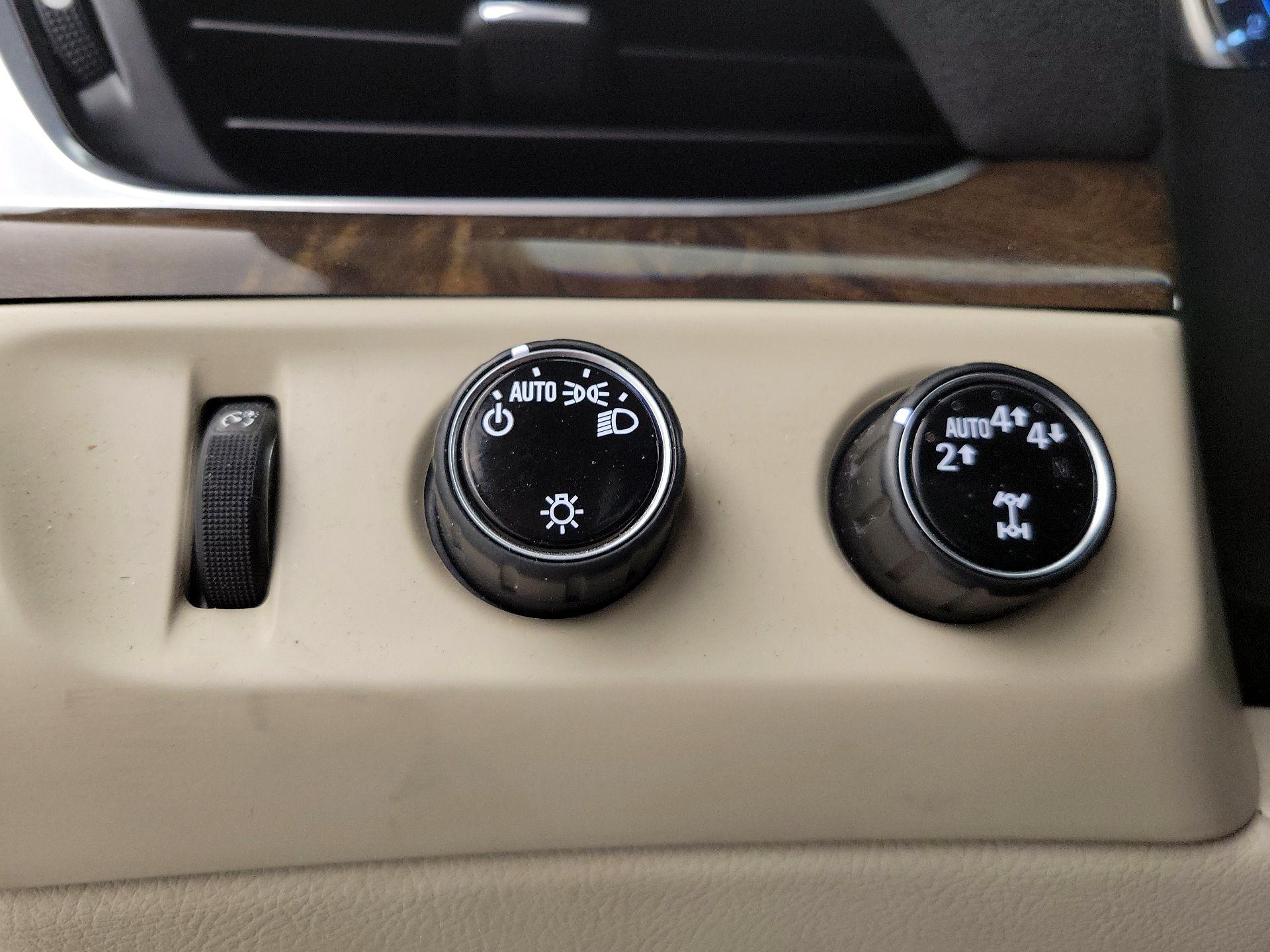 Thumbnail: 2018 Cadillac Escalade - 13