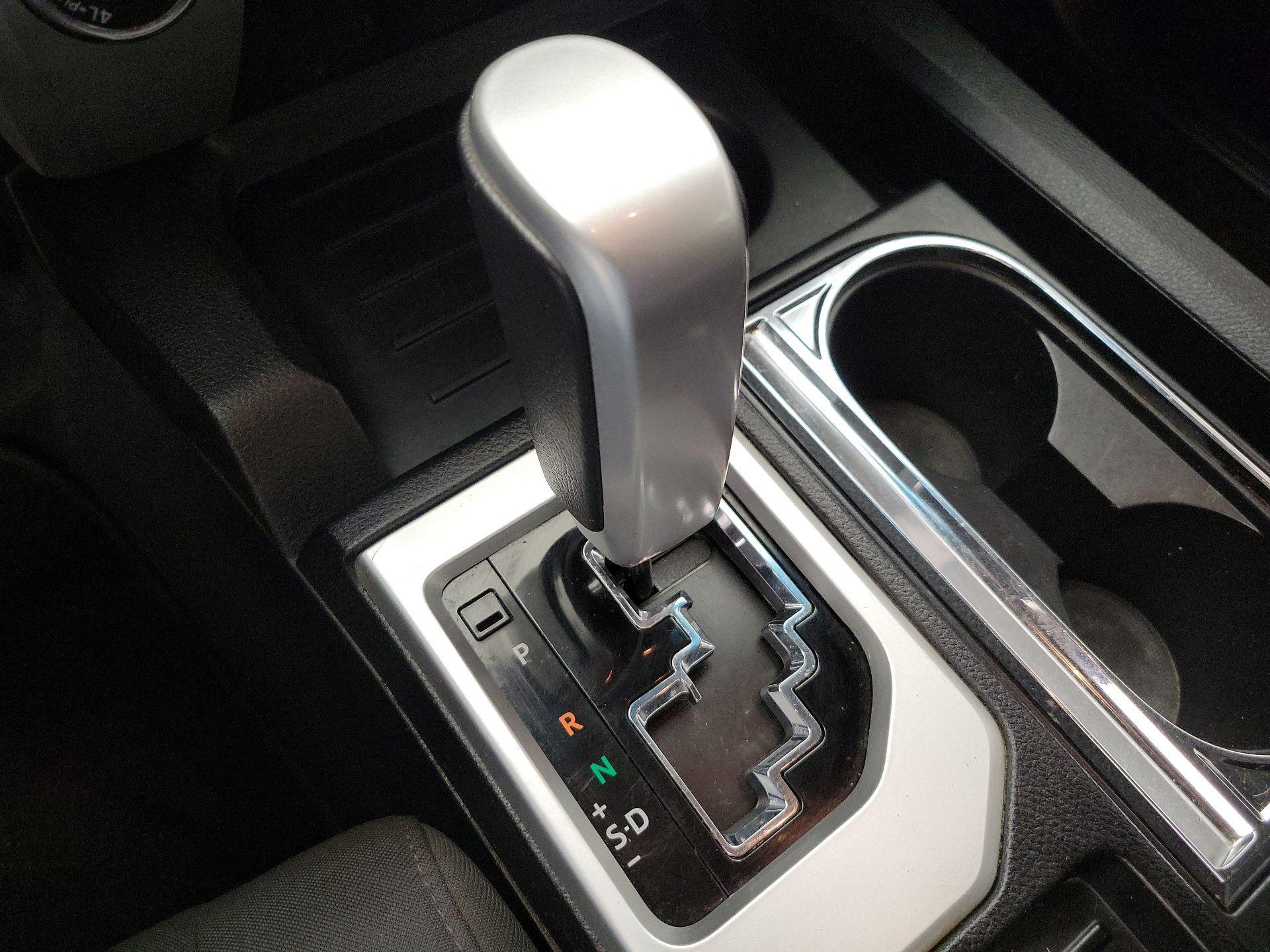 Thumbnail: 2015 Toyota Tundra - 18