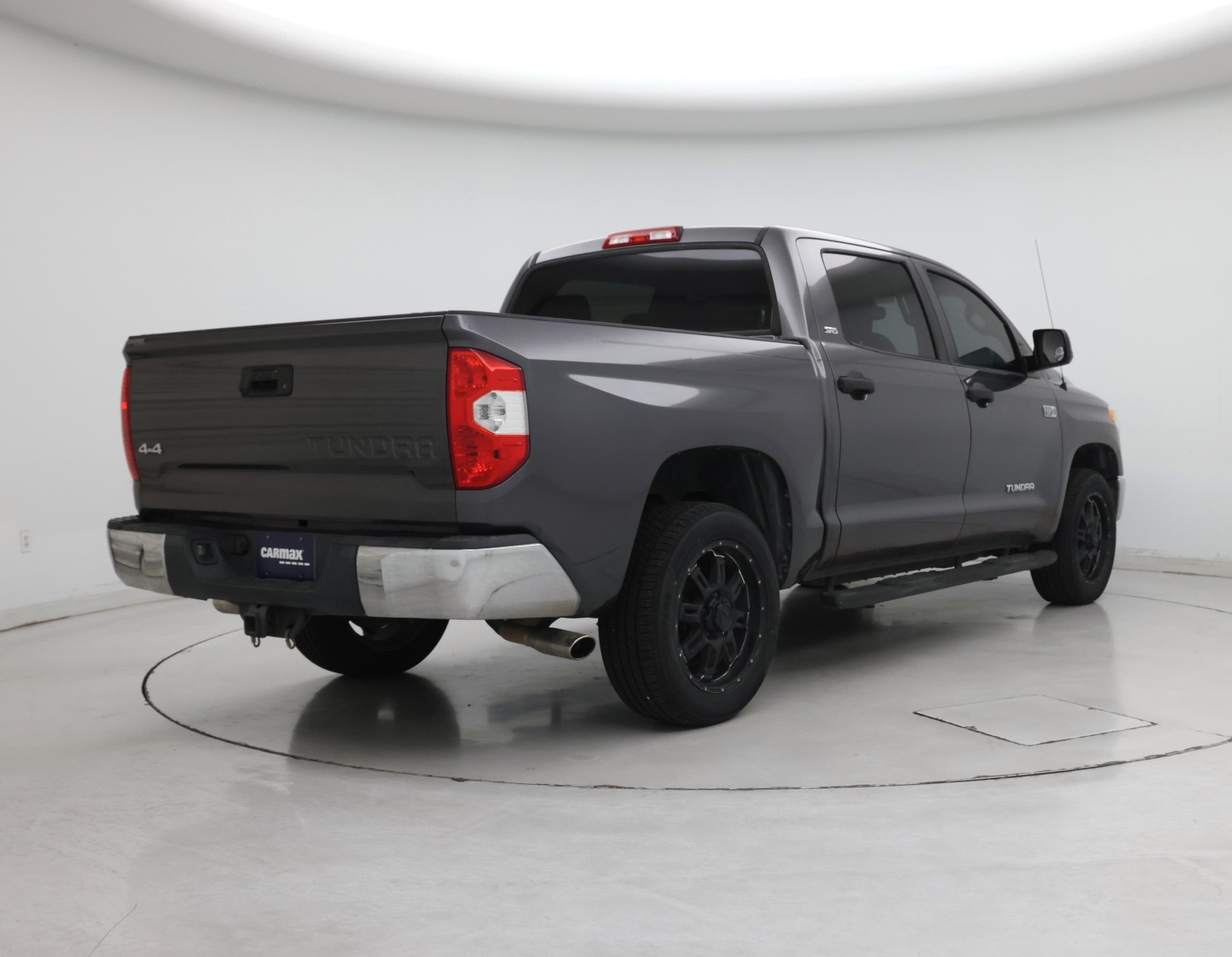 Thumbnail: 2015 Toyota Tundra - 8
