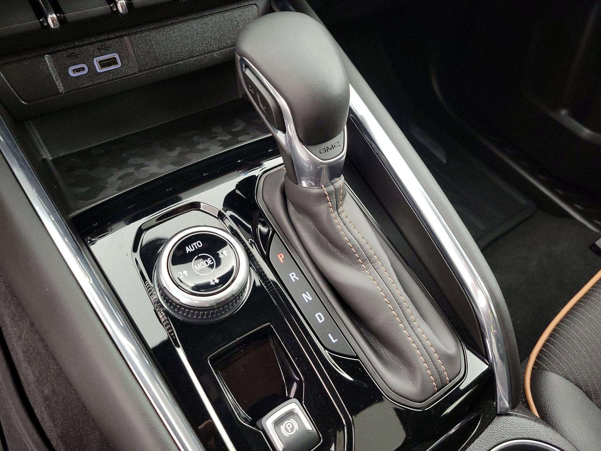 Thumbnail: 2024 GMC Canyon - 17