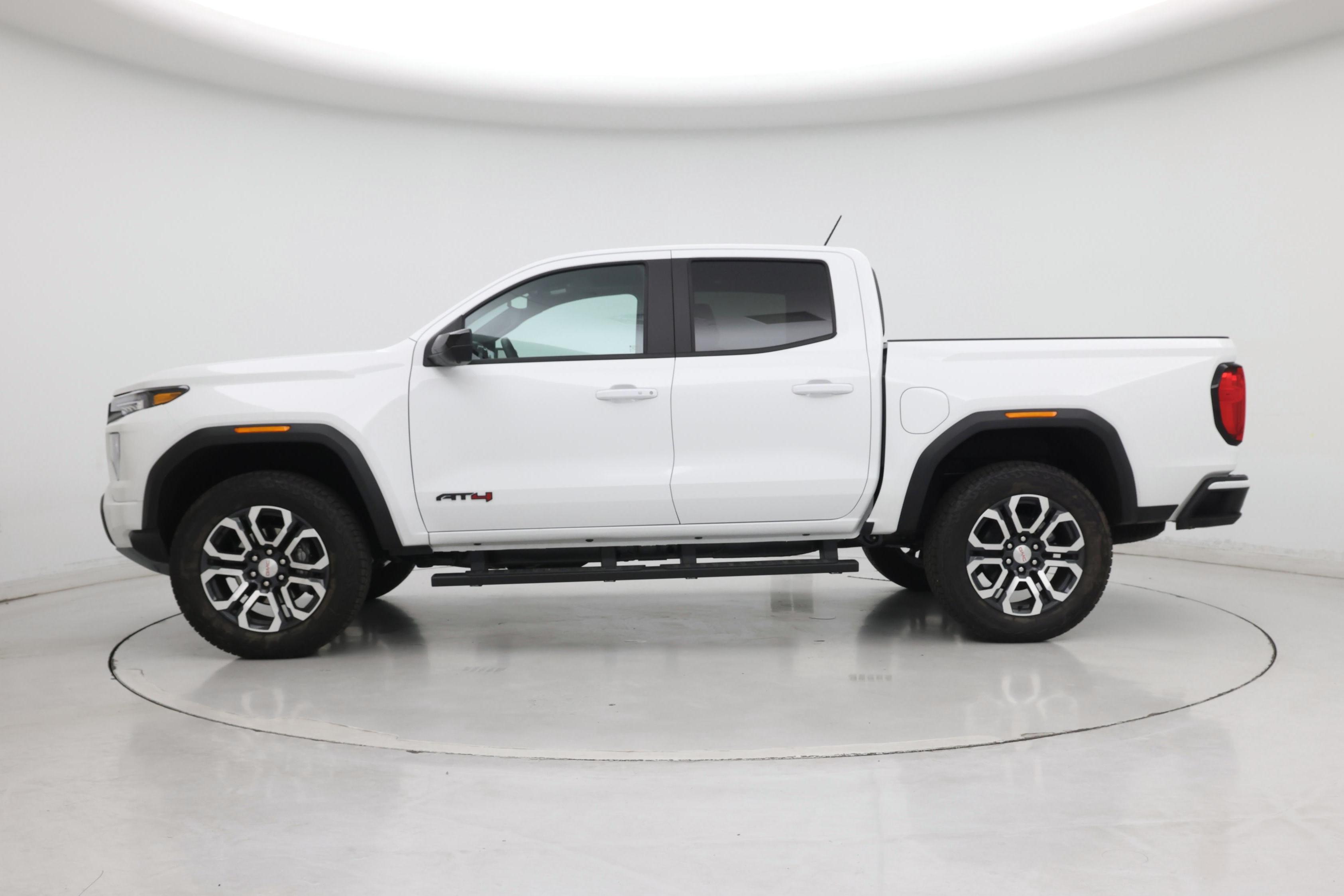 Thumbnail: 2024 GMC Canyon - 3