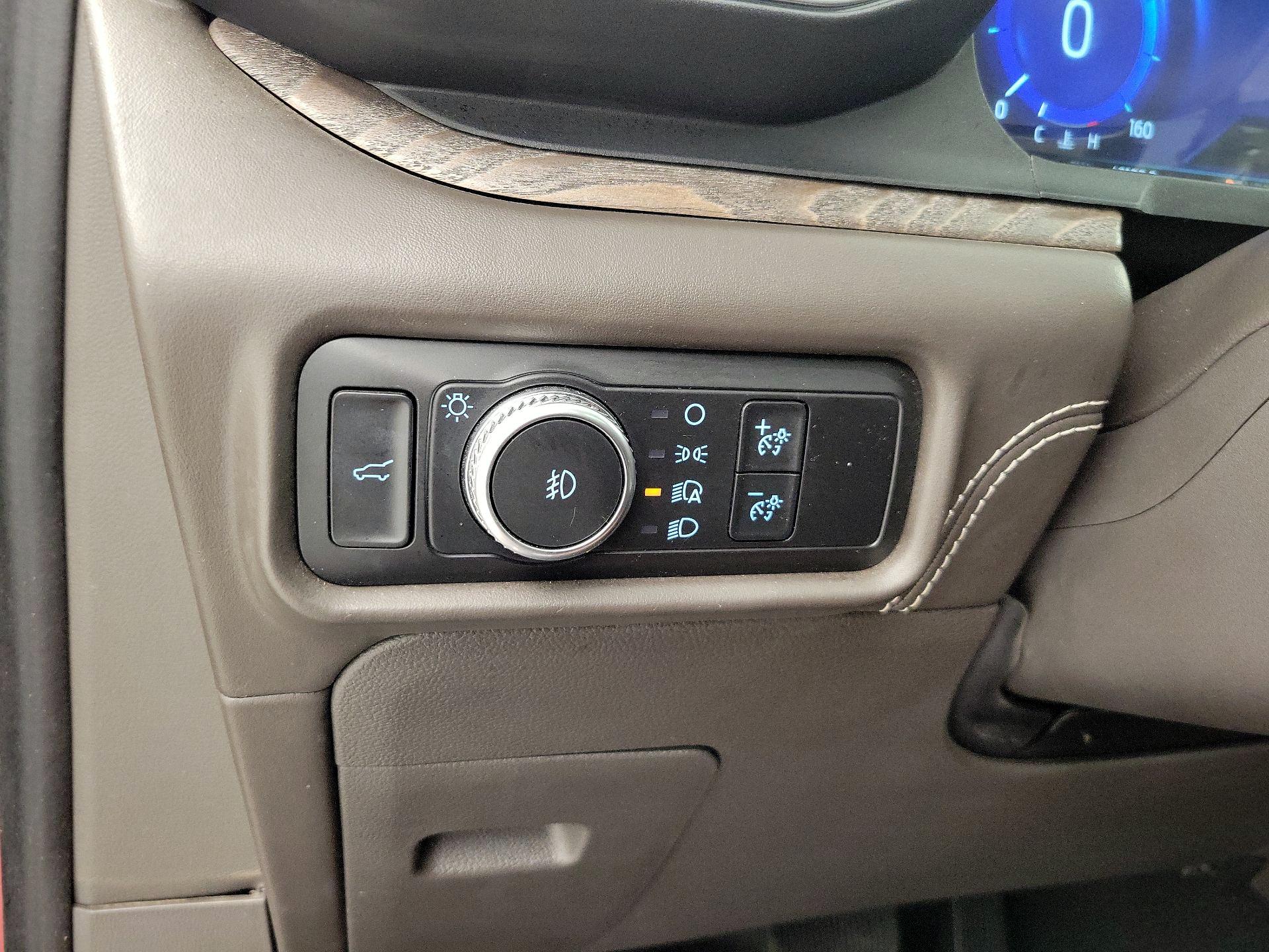 Thumbnail: 2020 Ford Explorer - 13