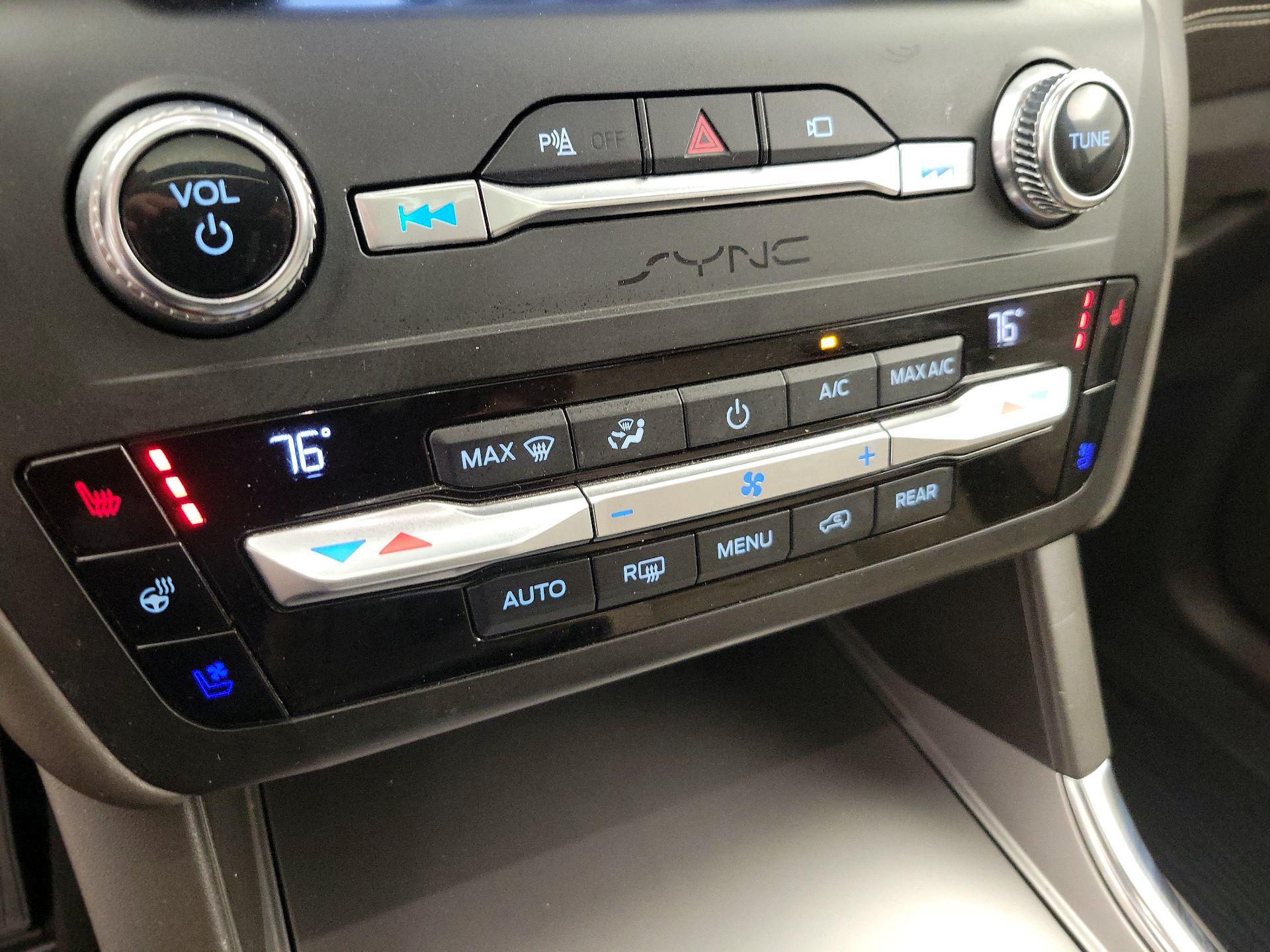 Thumbnail: 2020 Ford Explorer - 17