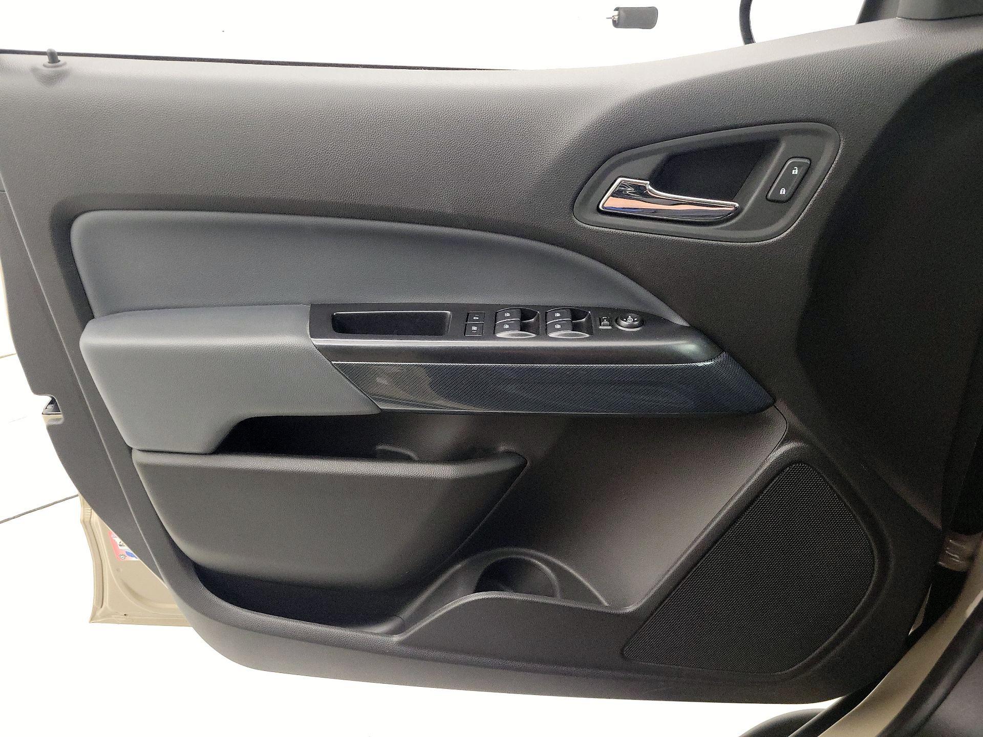 Thumbnail: 2021 Chevrolet Colorado - 12