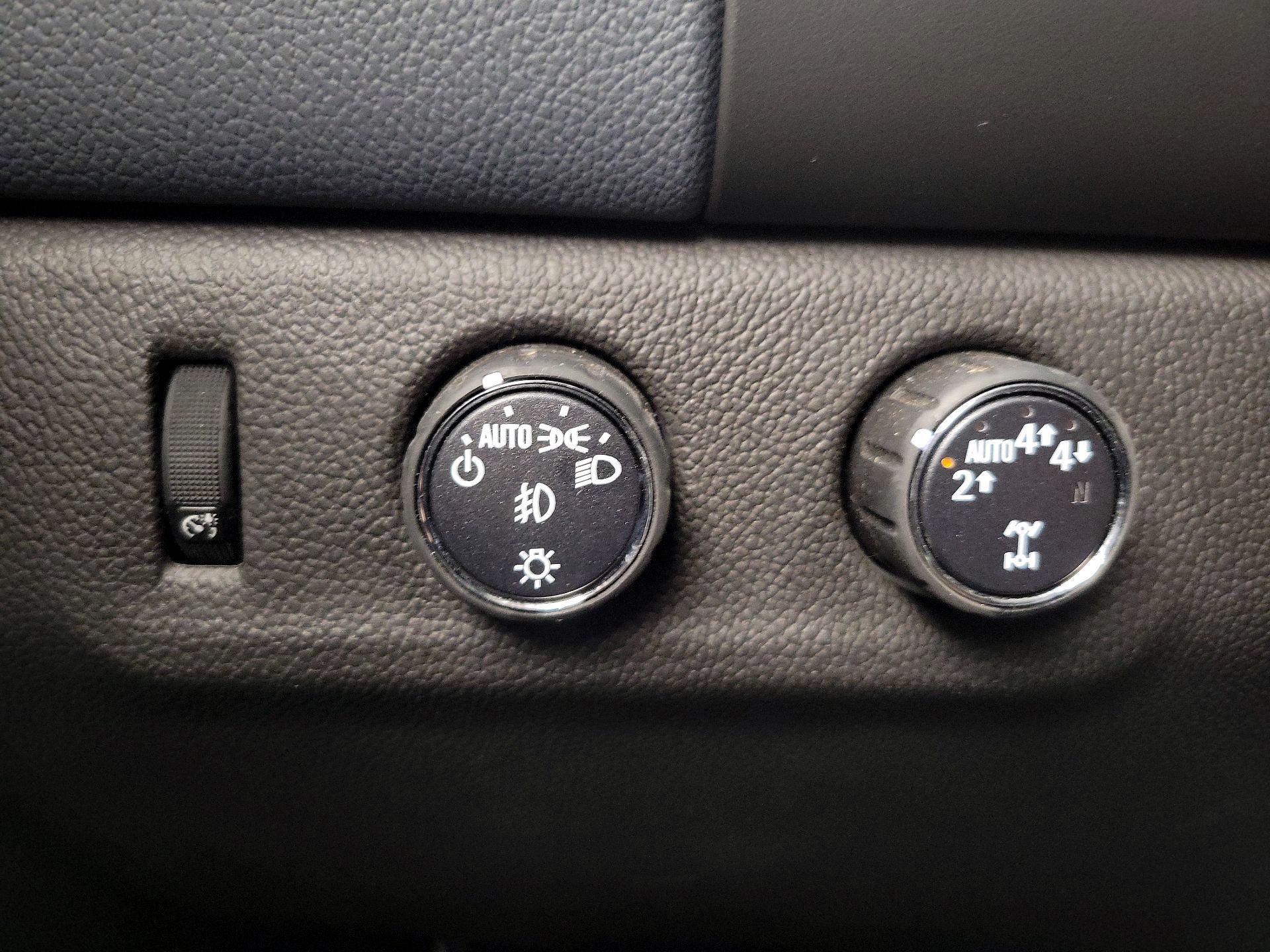 Thumbnail: 2021 Chevrolet Colorado - 13