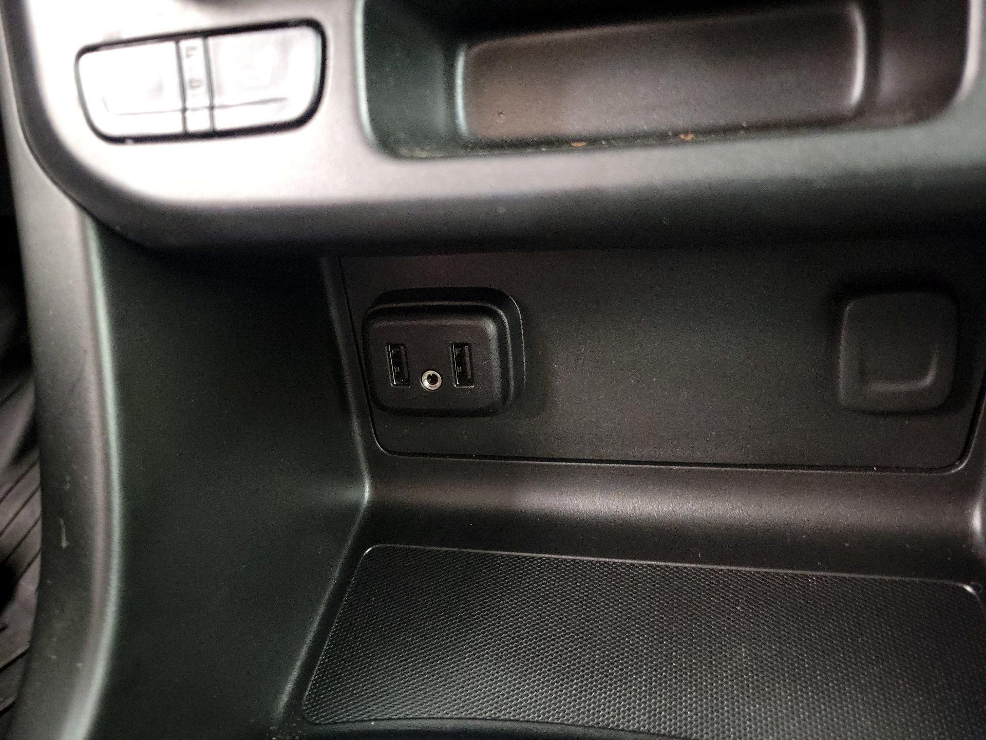 Thumbnail: 2021 Chevrolet Colorado - 18