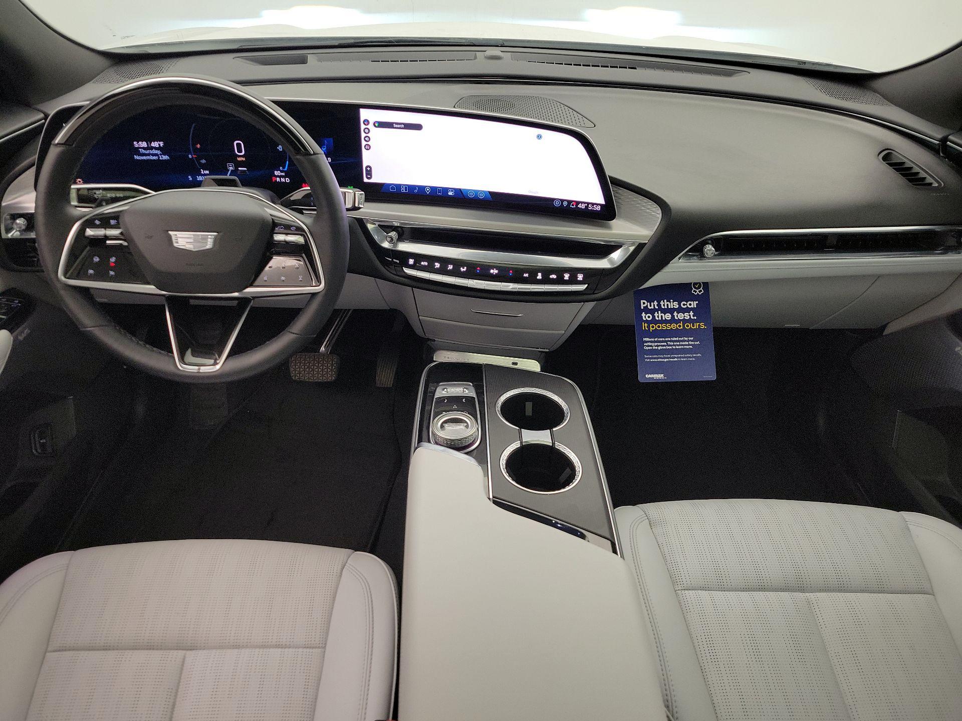 Thumbnail: 2024 Cadillac Lyriq - 9