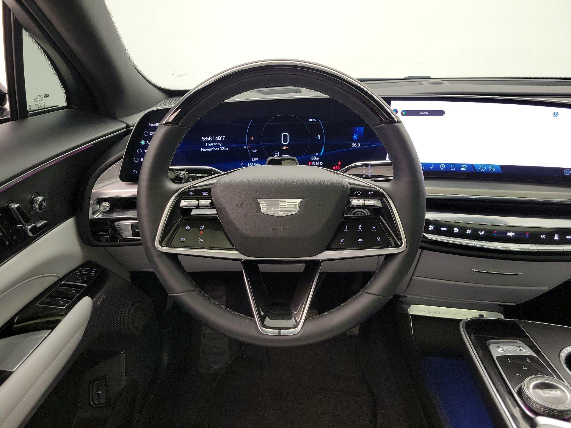 Thumbnail: 2024 Cadillac Lyriq - 10