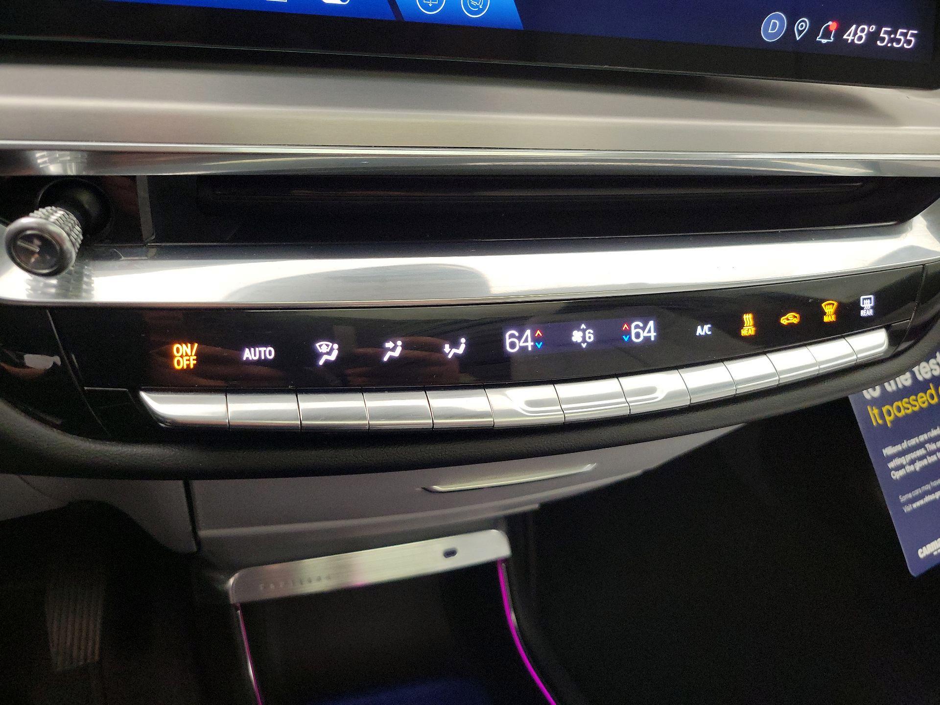 Thumbnail: 2024 Cadillac Lyriq - 16