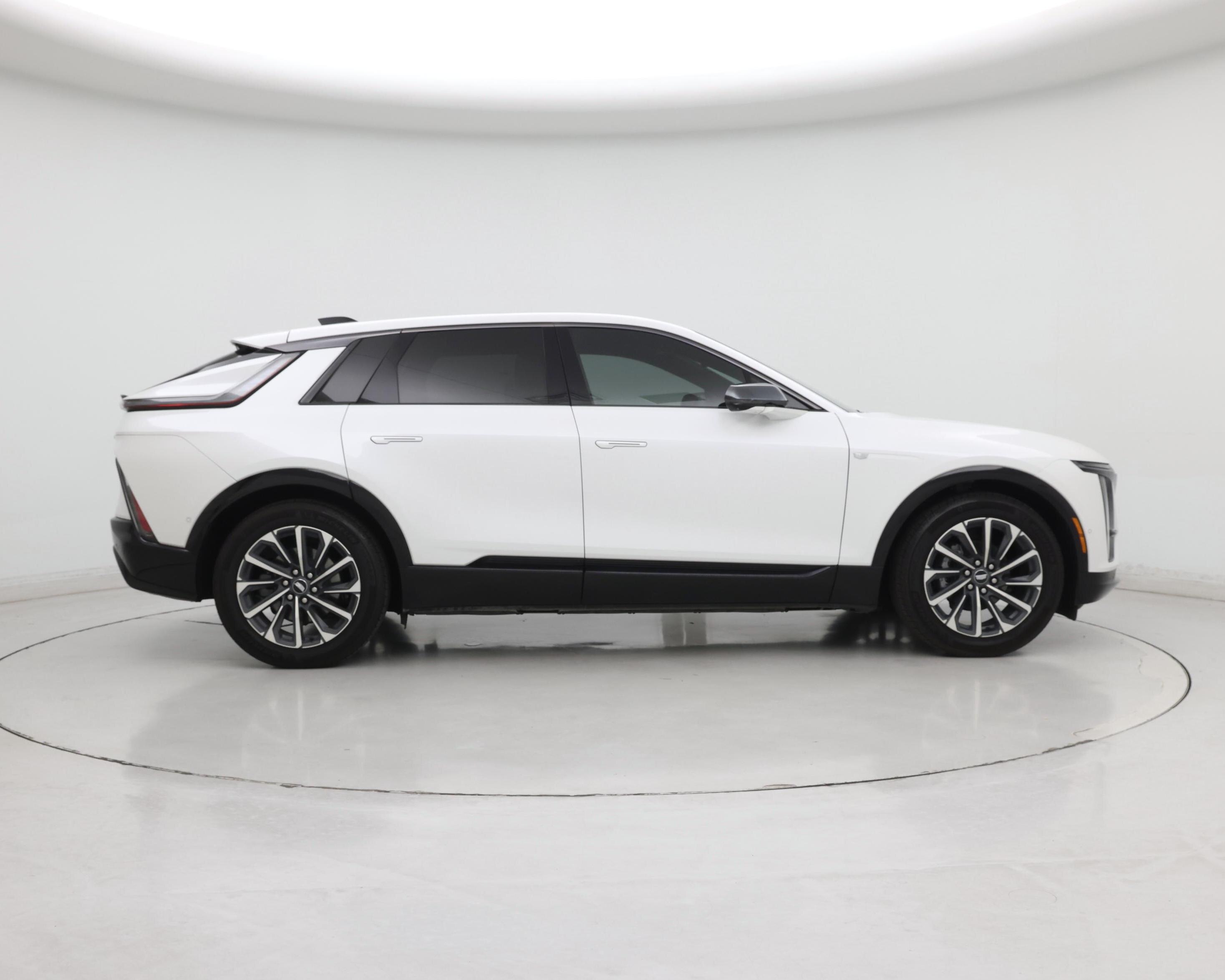 Thumbnail: 2024 Cadillac Lyriq - 7