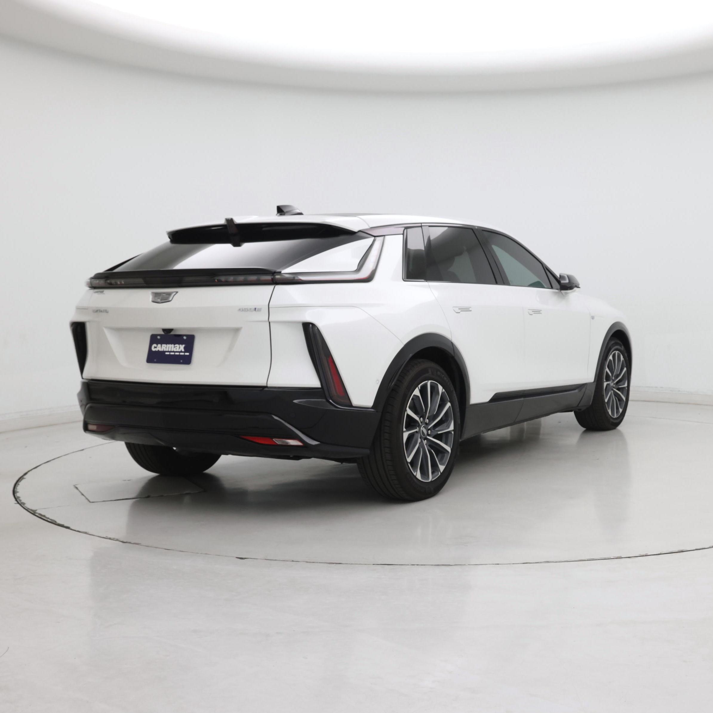 Thumbnail: 2024 Cadillac Lyriq - 8