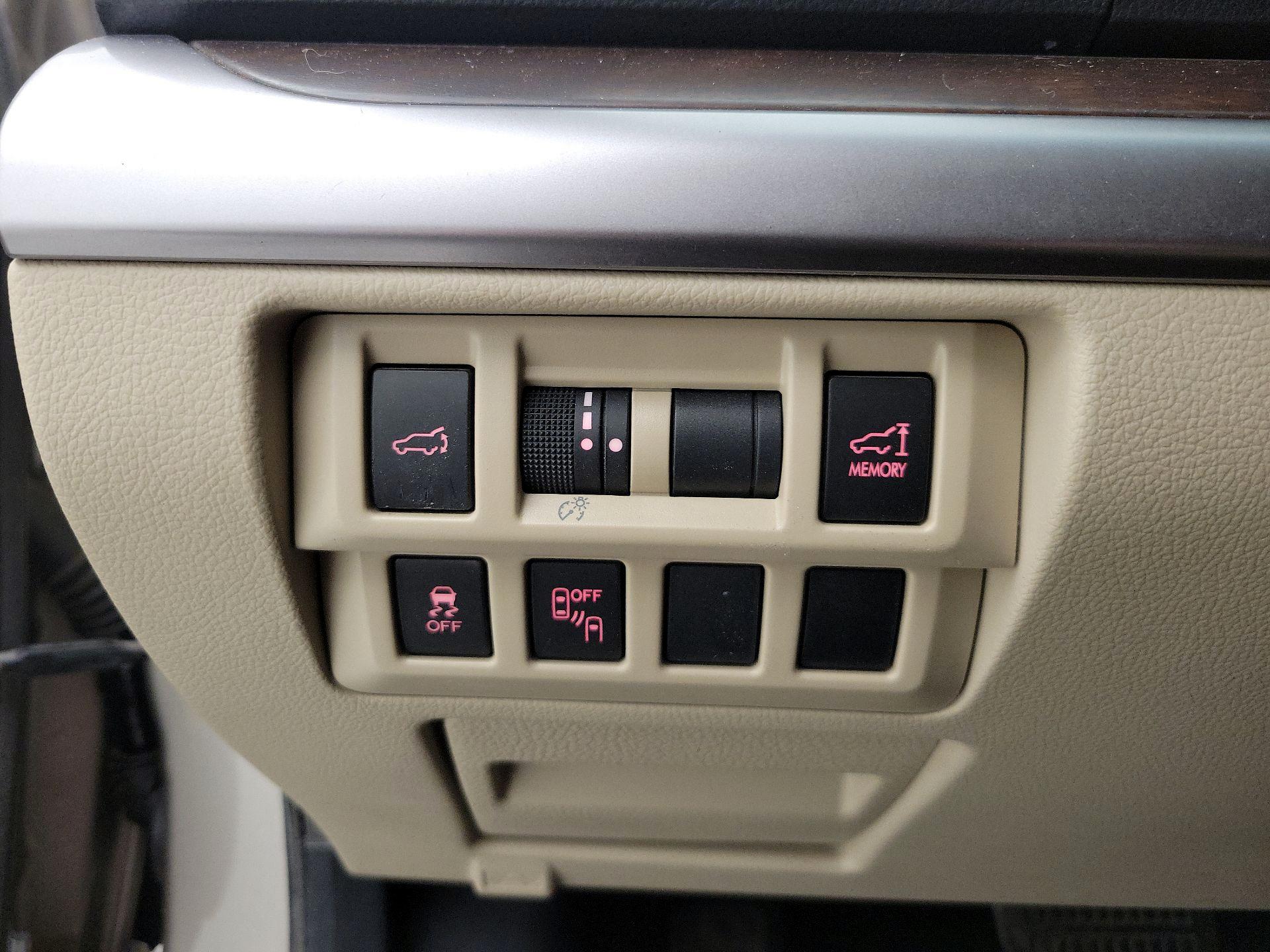 Thumbnail: 2015 Subaru Outback - 13