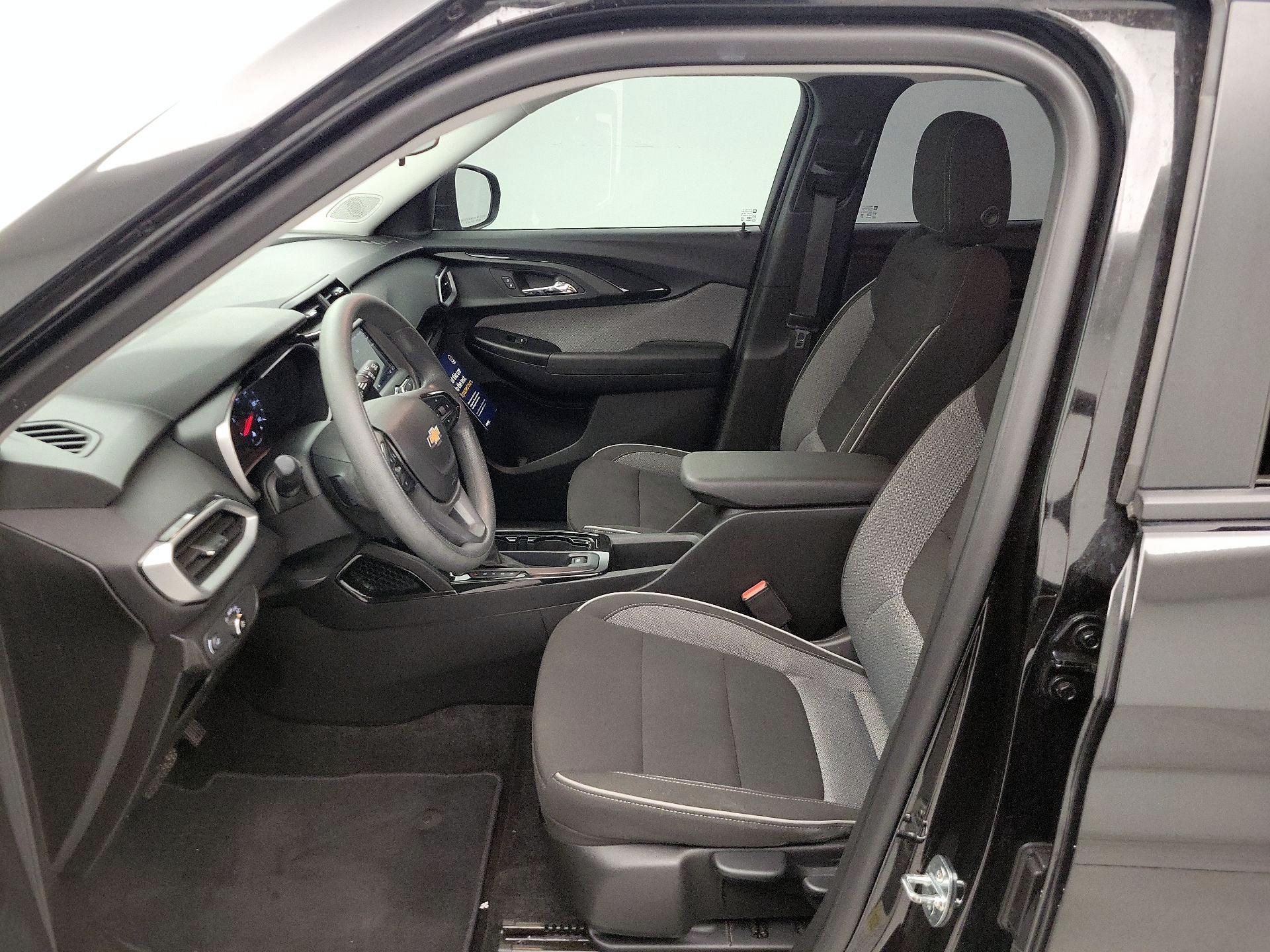 Thumbnail: 2023 Chevrolet TrailBlazer - 11