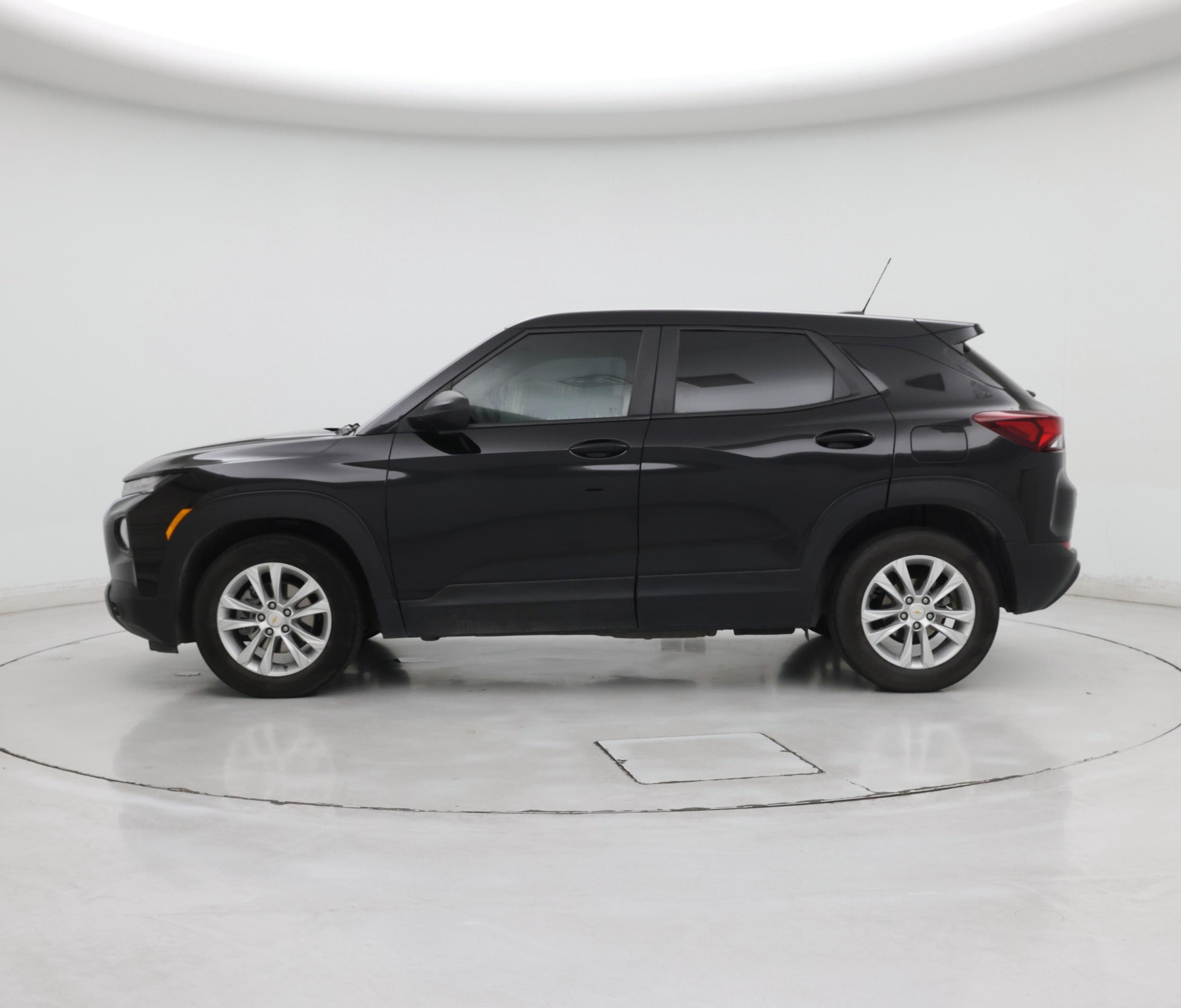 Thumbnail: 2023 Chevrolet TrailBlazer - 3