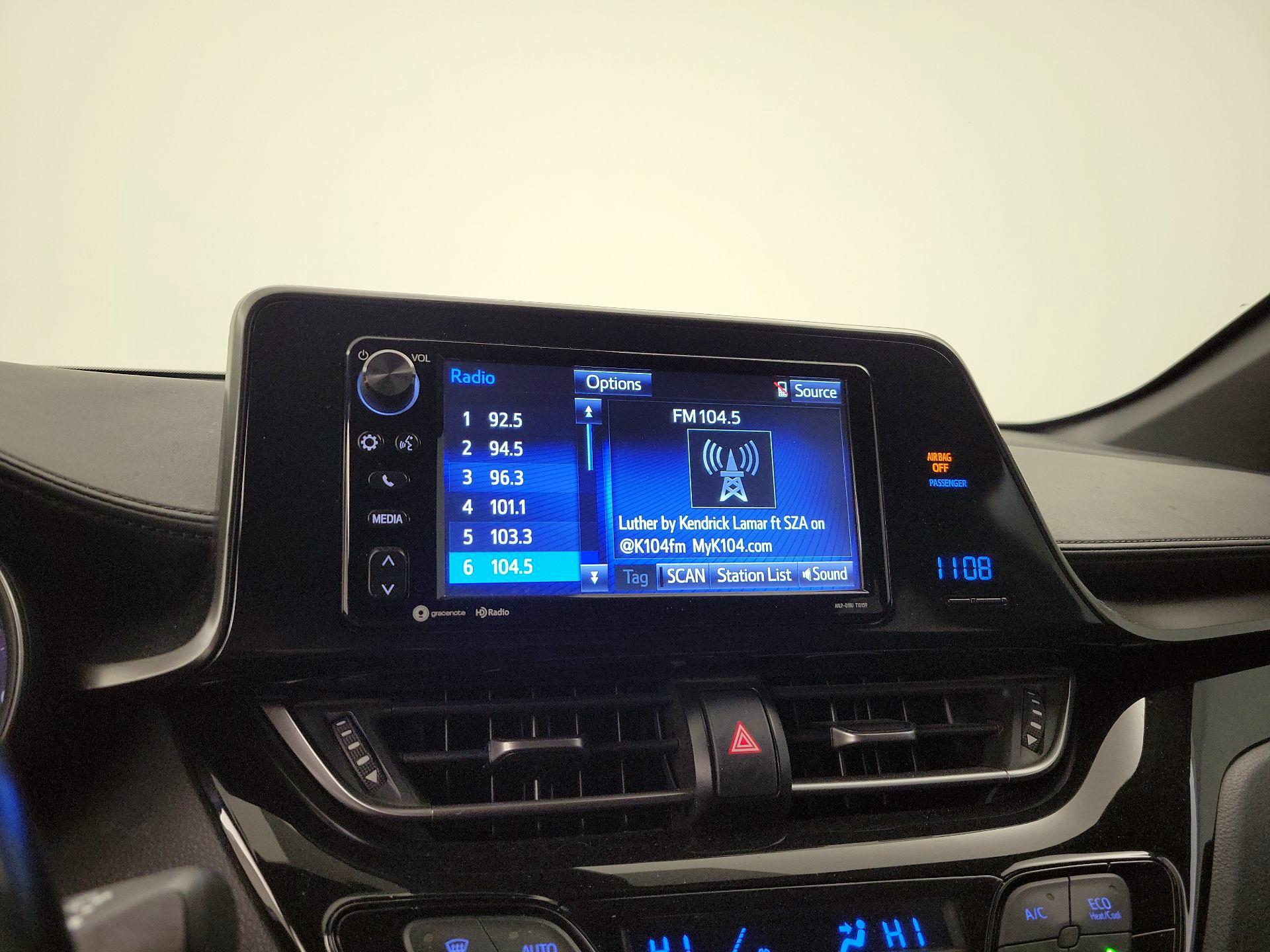 Thumbnail: 2018 Toyota C-HR - 15