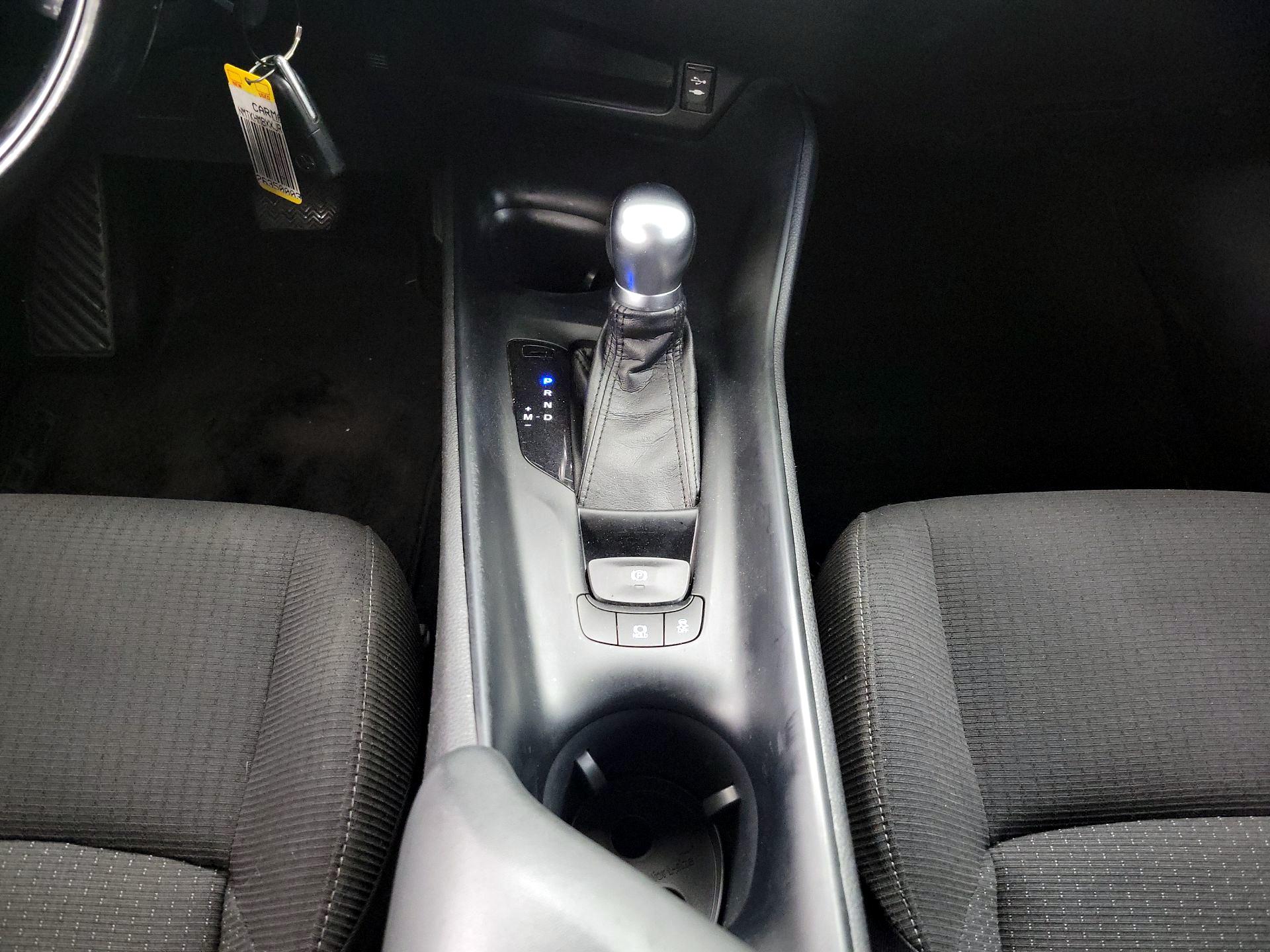 Thumbnail: 2018 Toyota C-HR - 17