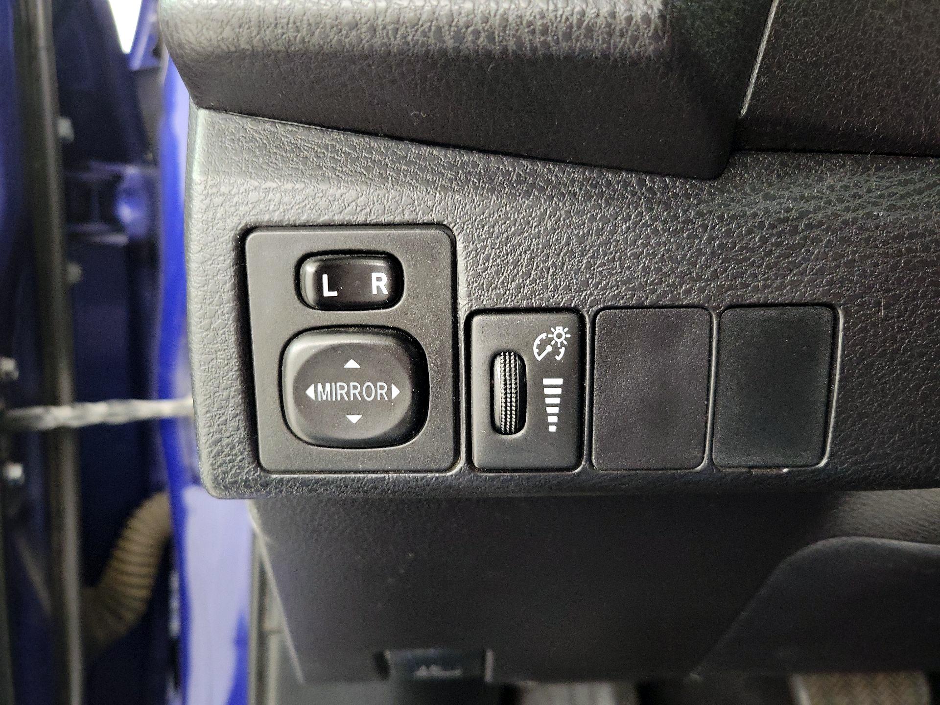 Thumbnail: 2016 Toyota Corolla - 13