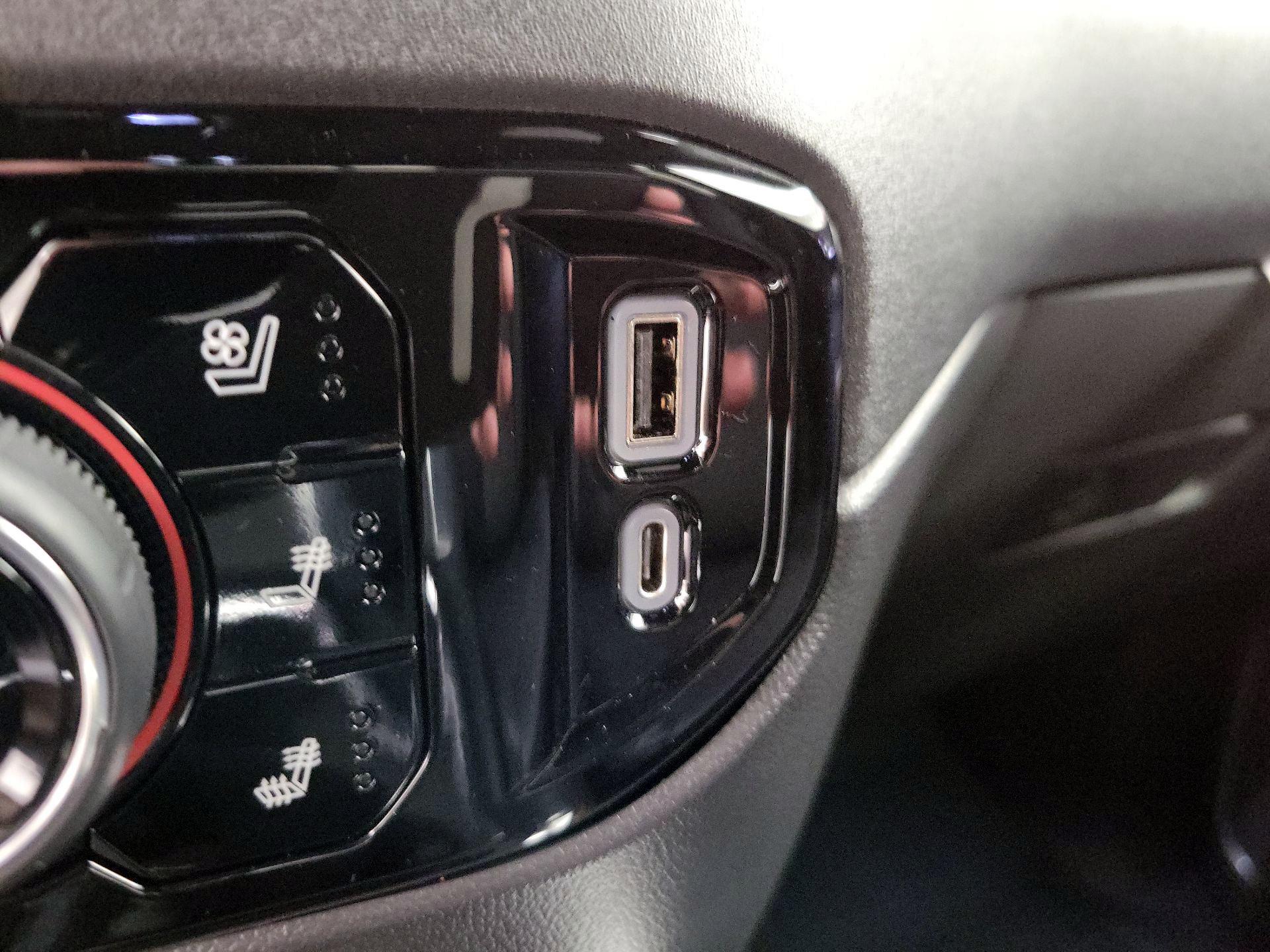 Thumbnail: 2022 Chevrolet Silverado 1500 - 18