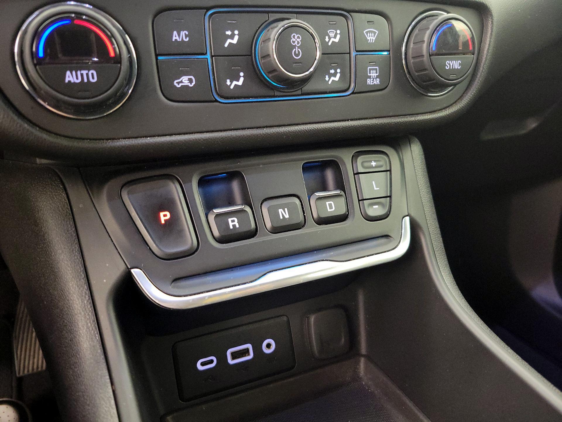 Thumbnail: 2019 GMC Terrain - 17