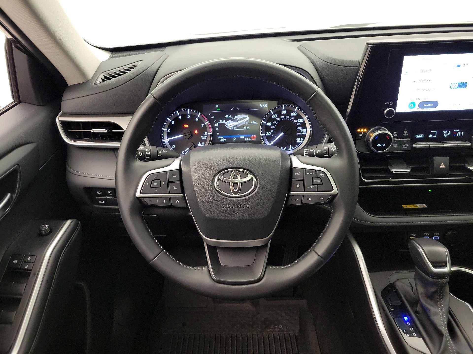 Thumbnail: 2024 Toyota Highlander - 10