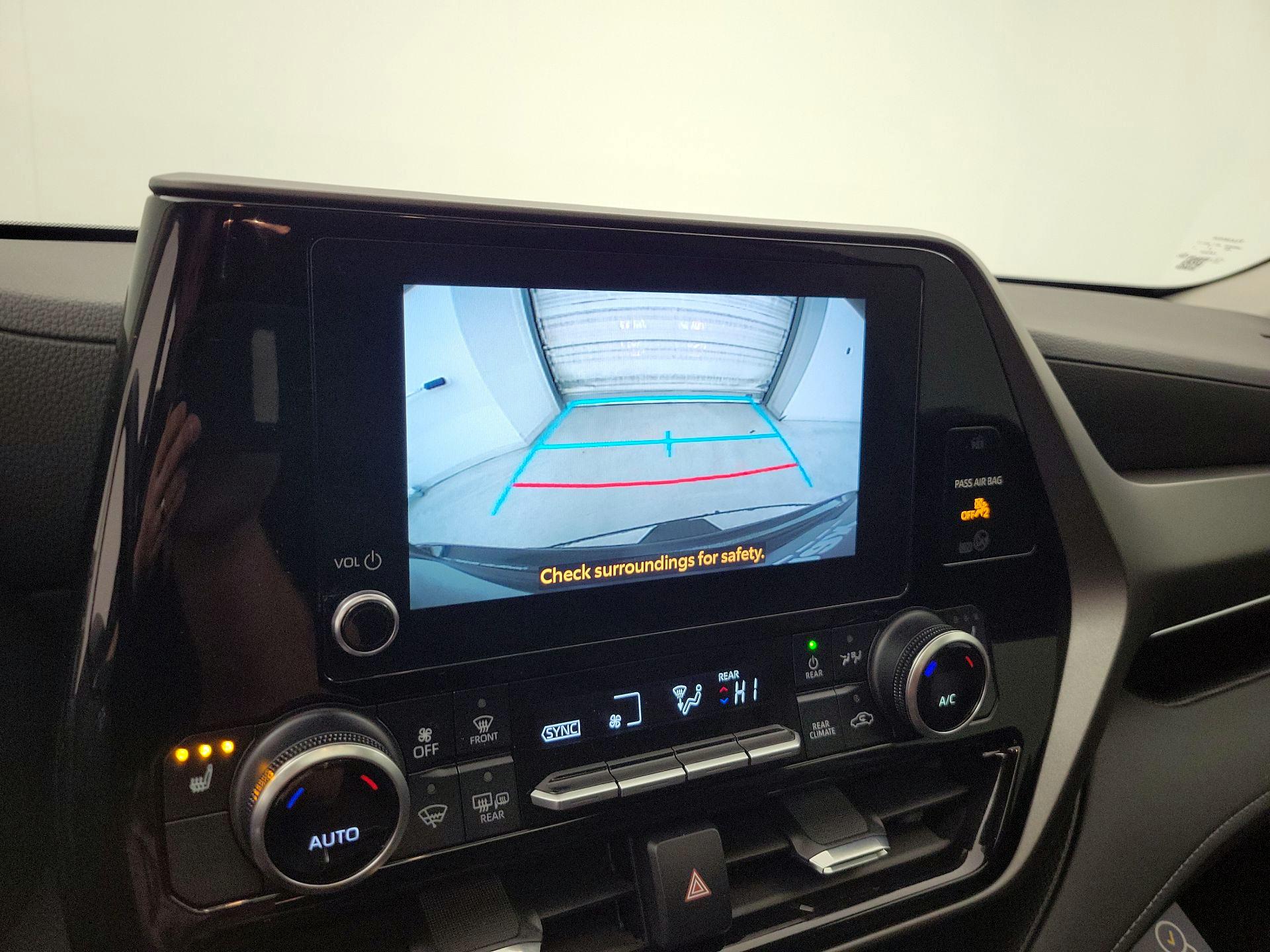 Thumbnail: 2024 Toyota Highlander - 14