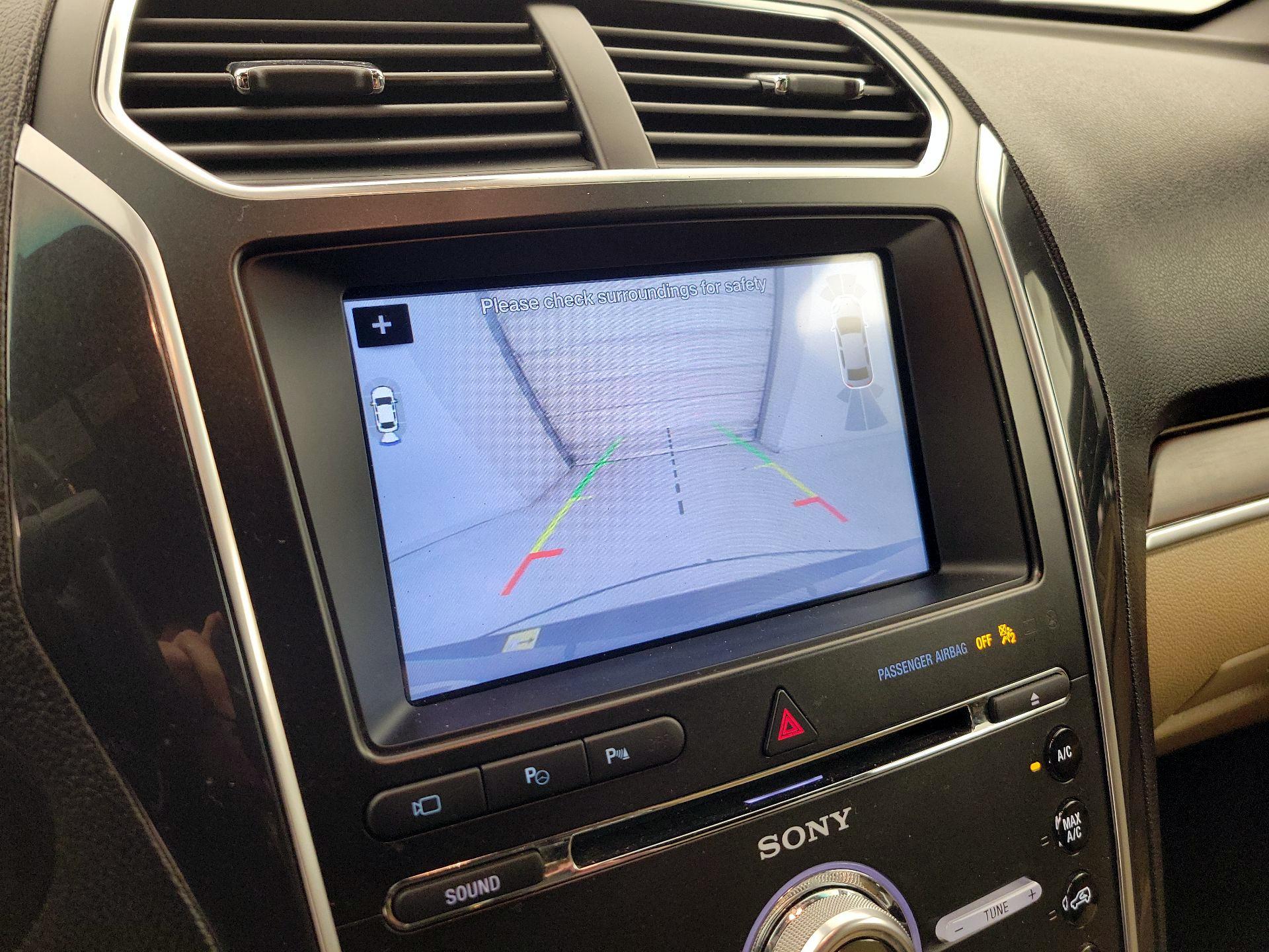 Thumbnail: 2017 Ford Explorer - 15