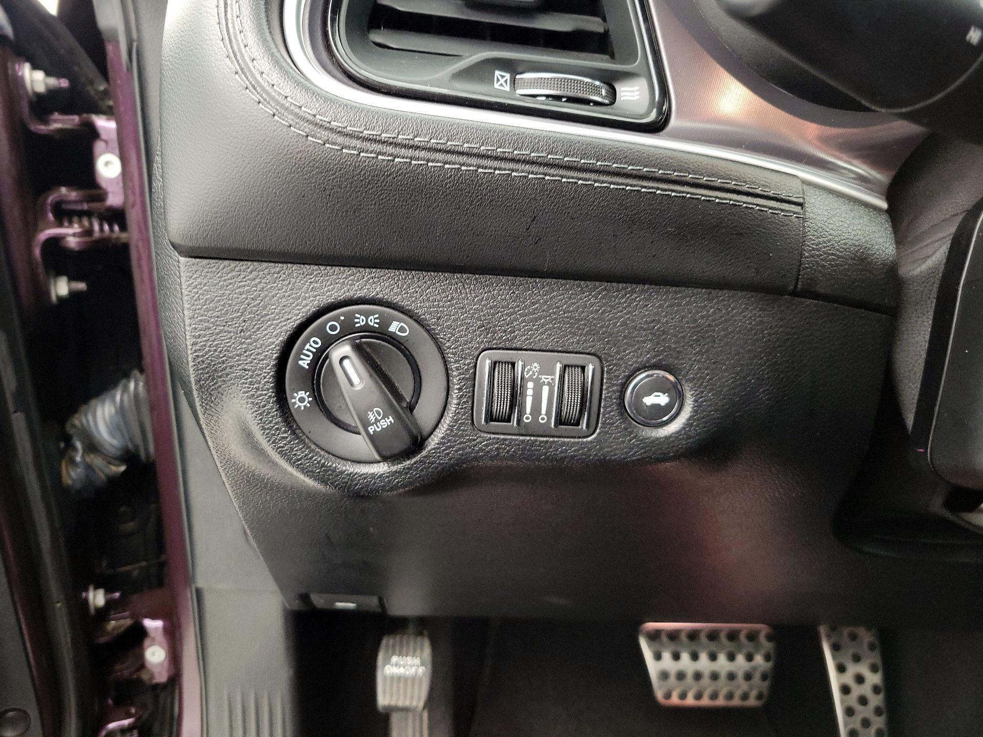 Thumbnail: 2020 Dodge Challenger - 13