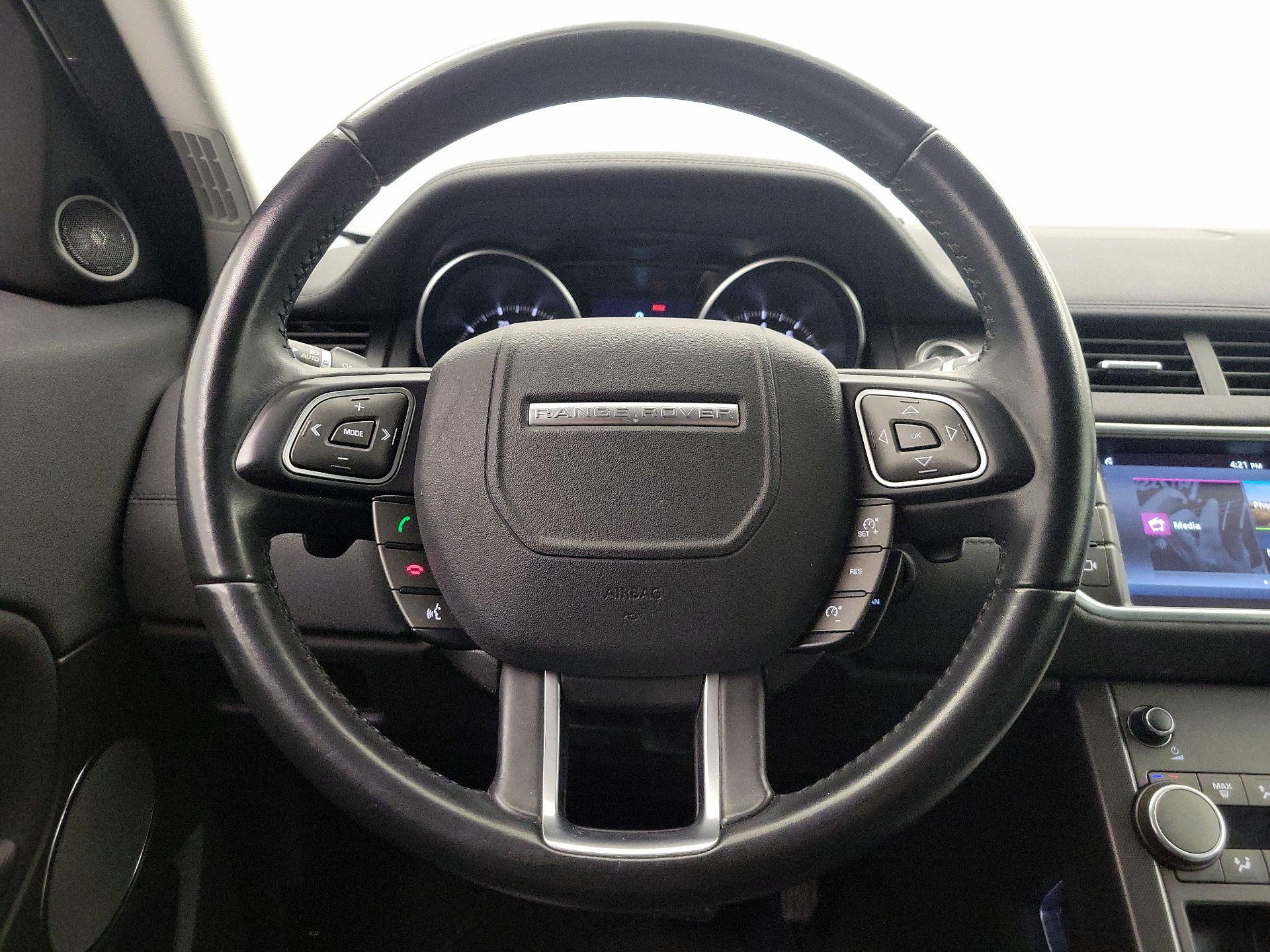 Thumbnail: 2019 Land Rover Range Rover Evoque - 10