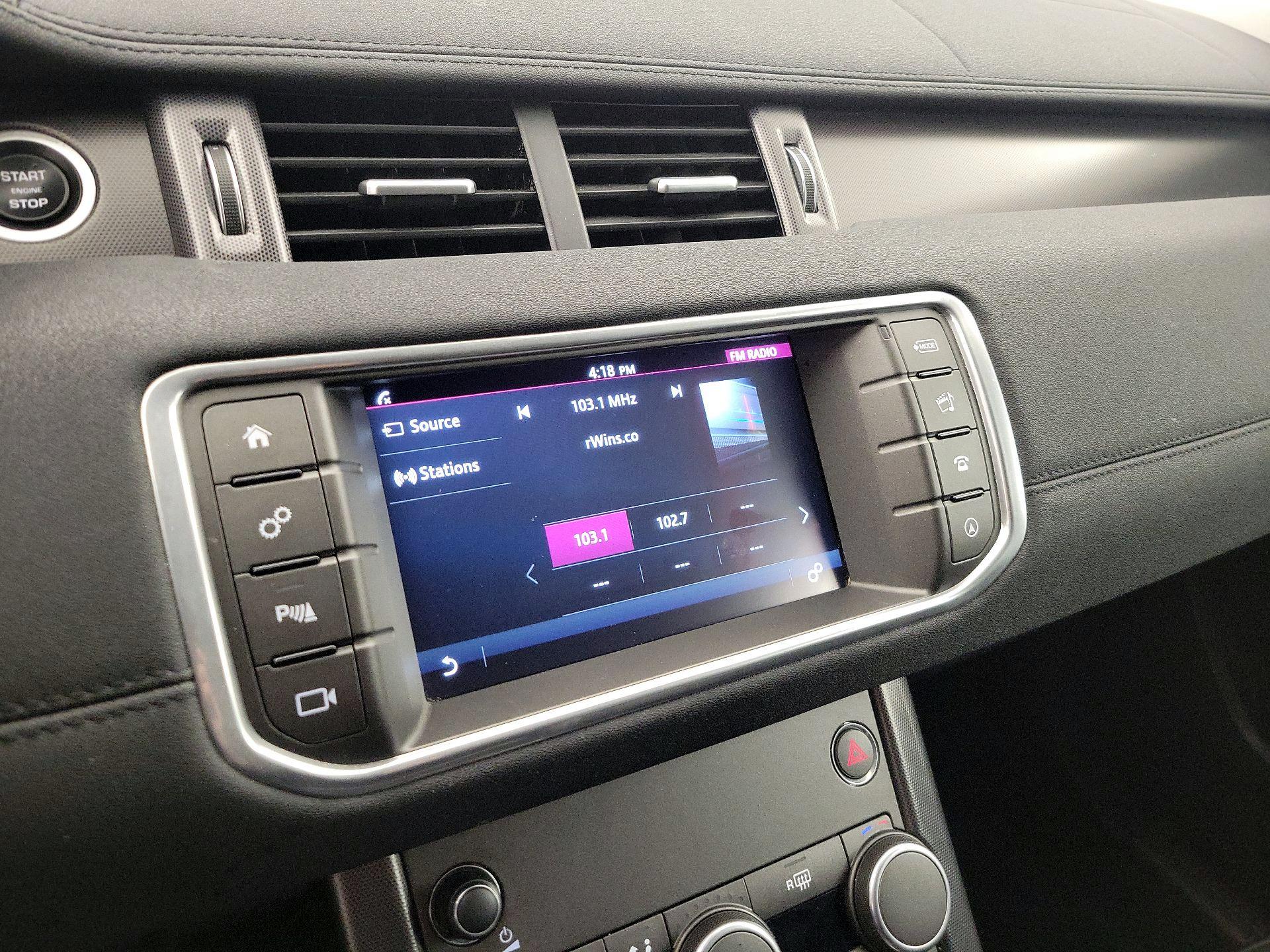 Thumbnail: 2019 Land Rover Range Rover Evoque - 15