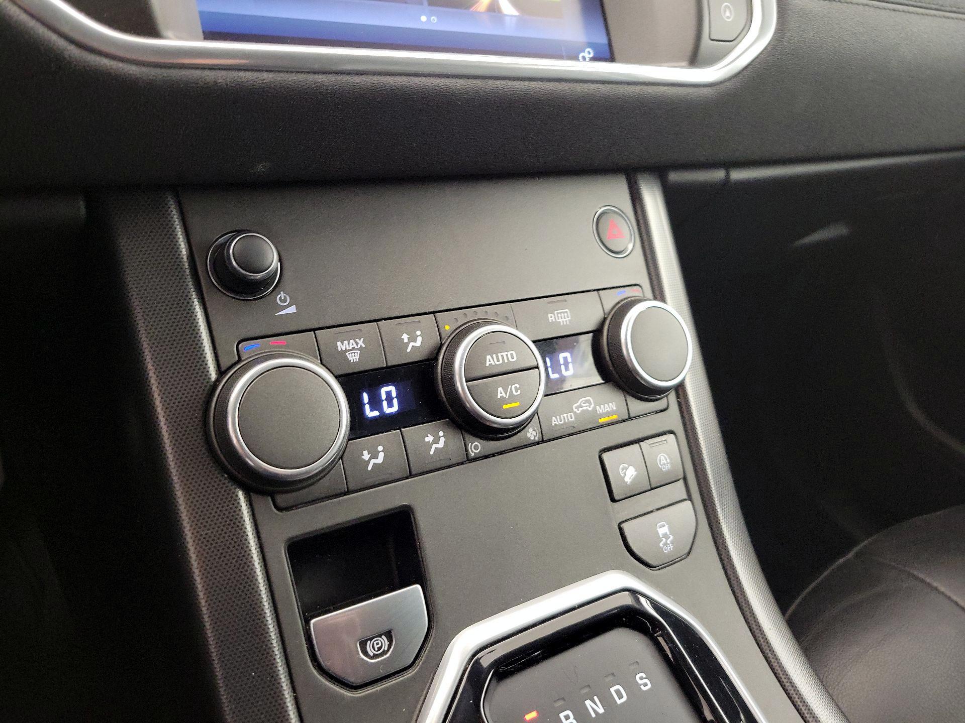 Thumbnail: 2019 Land Rover Range Rover Evoque - 16