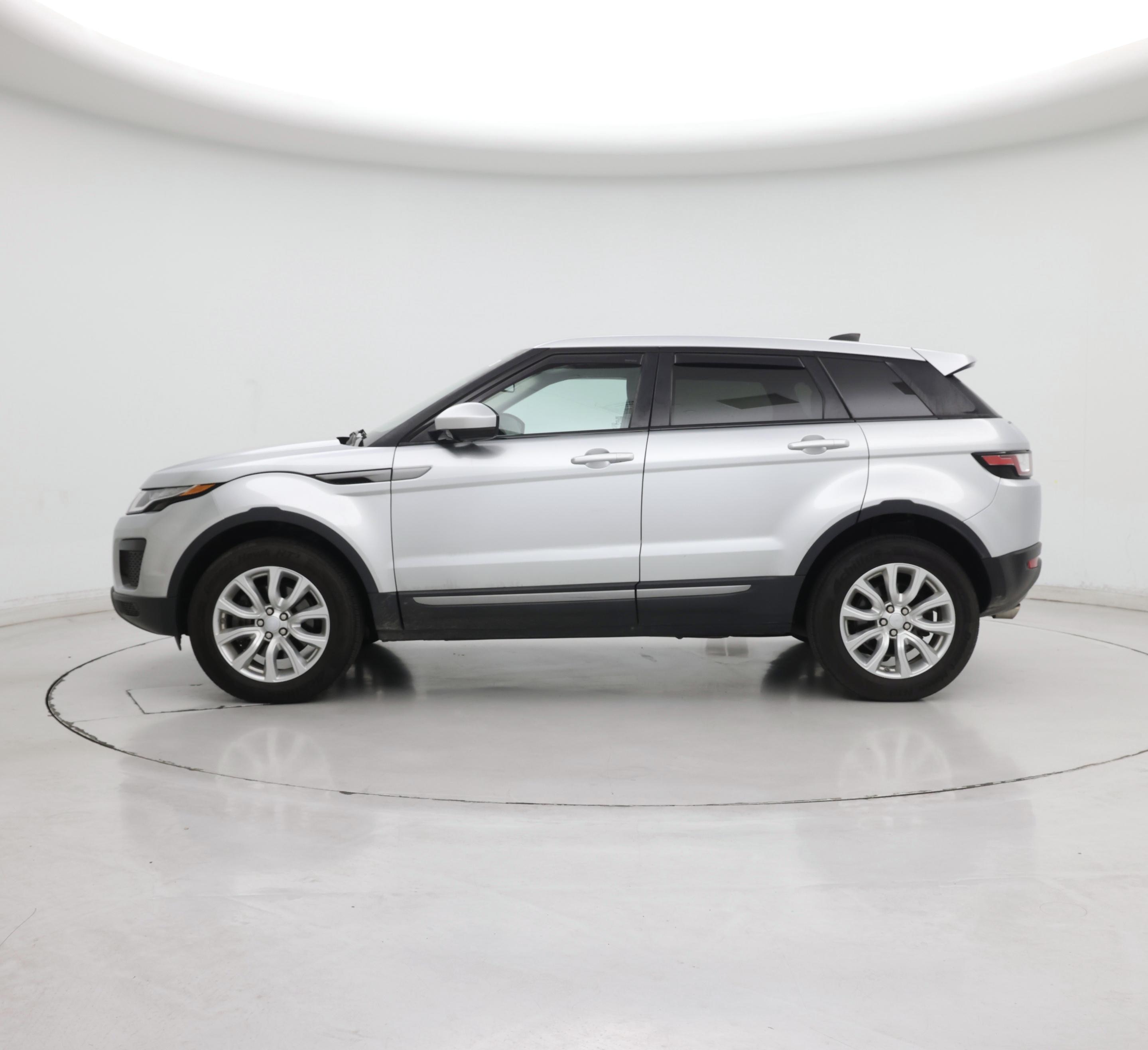 Thumbnail: 2019 Land Rover Range Rover Evoque - 3