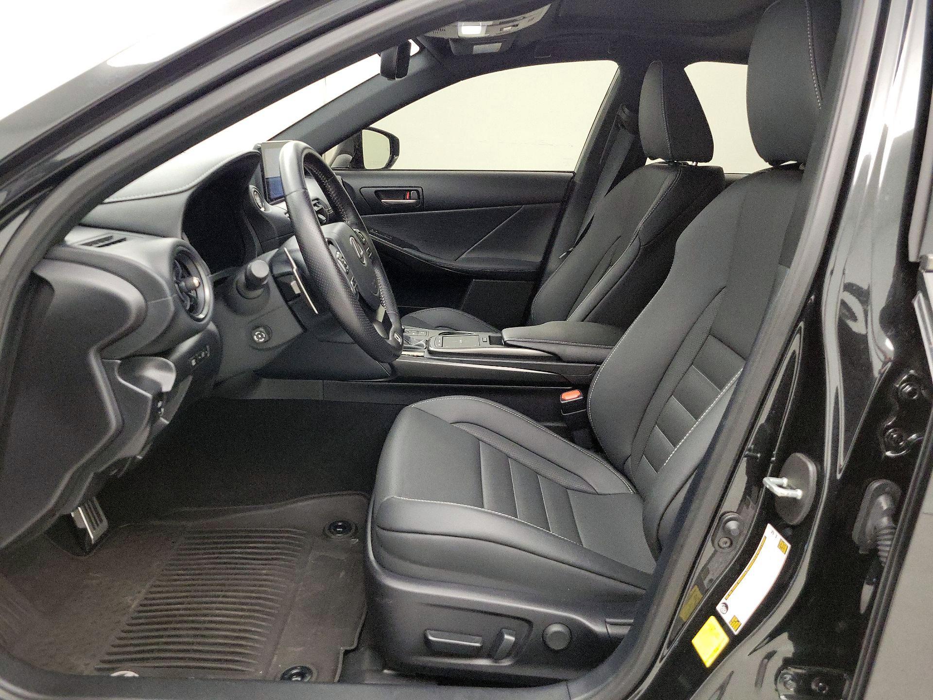 Thumbnail: 2023 Lexus IS - 11