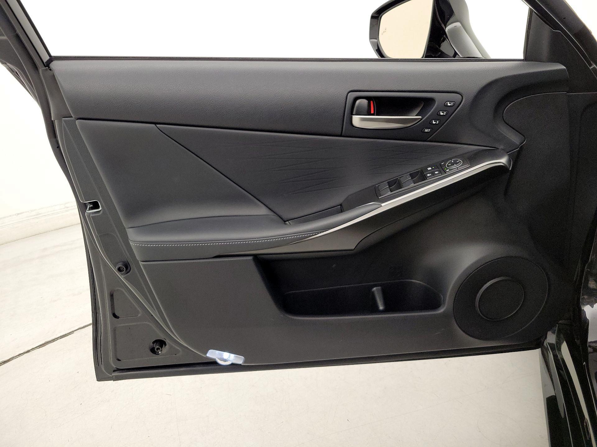 Thumbnail: 2023 Lexus IS - 12