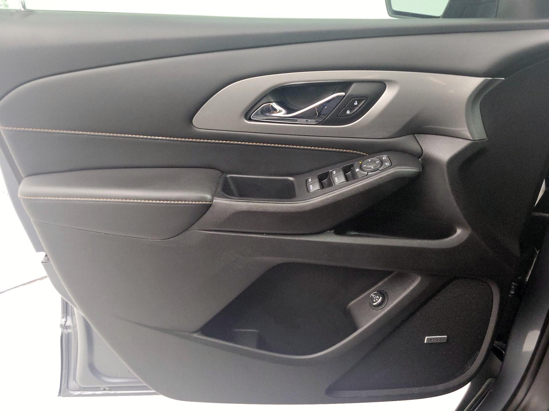 Thumbnail: 2021 Chevrolet Traverse - 12