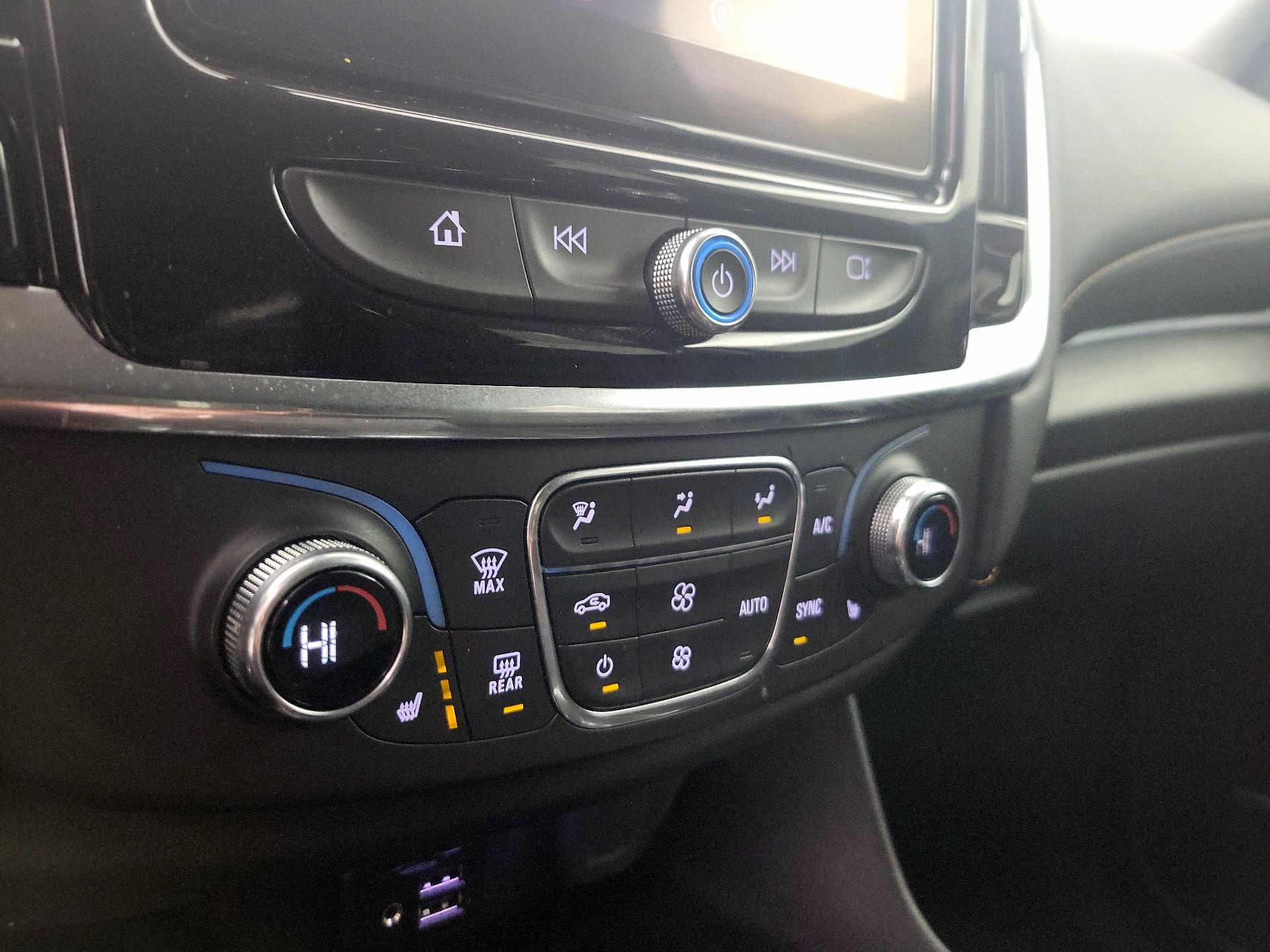 Thumbnail: 2021 Chevrolet Traverse - 17