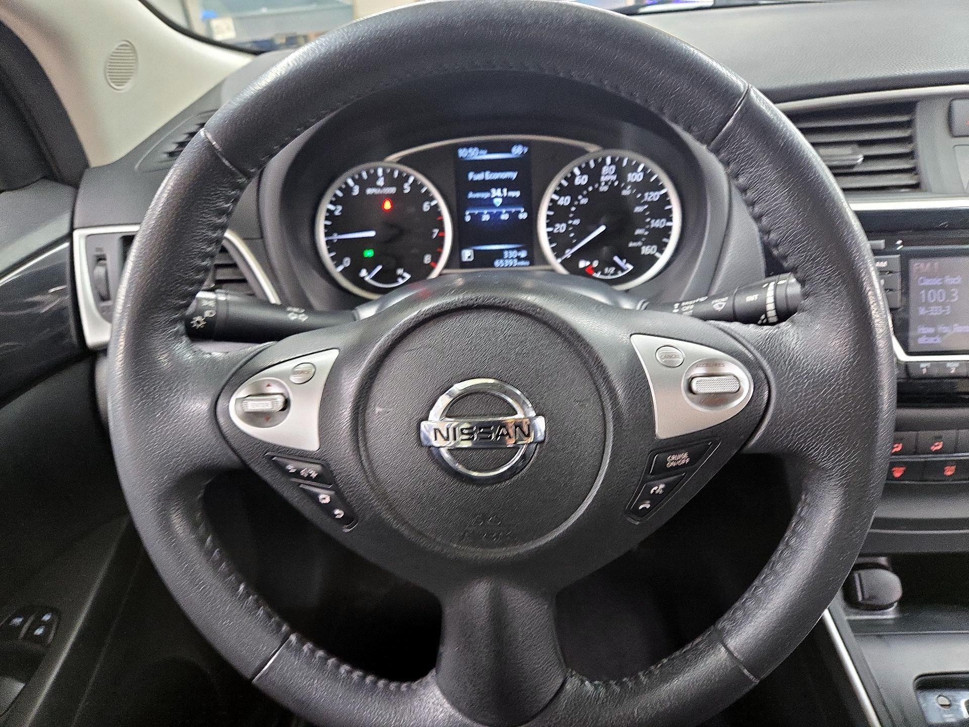 Thumbnail: 2017 Nissan Sentra - 10