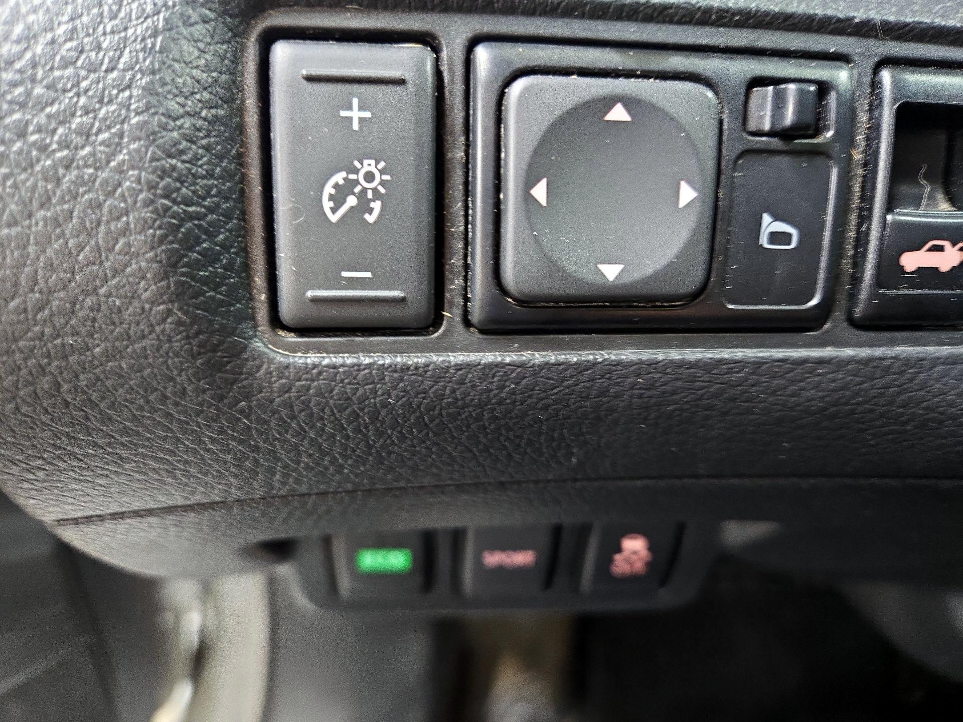 Thumbnail: 2017 Nissan Sentra - 13