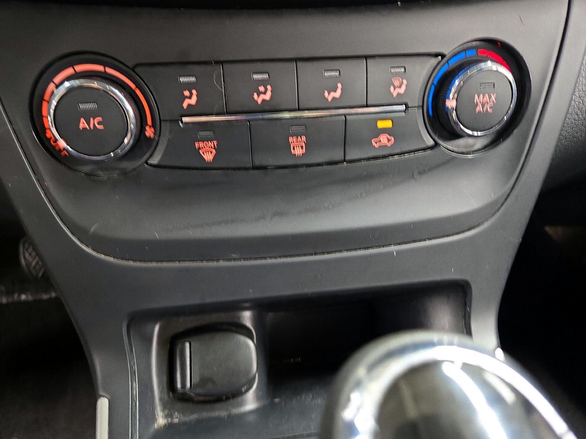 Thumbnail: 2017 Nissan Sentra - 15