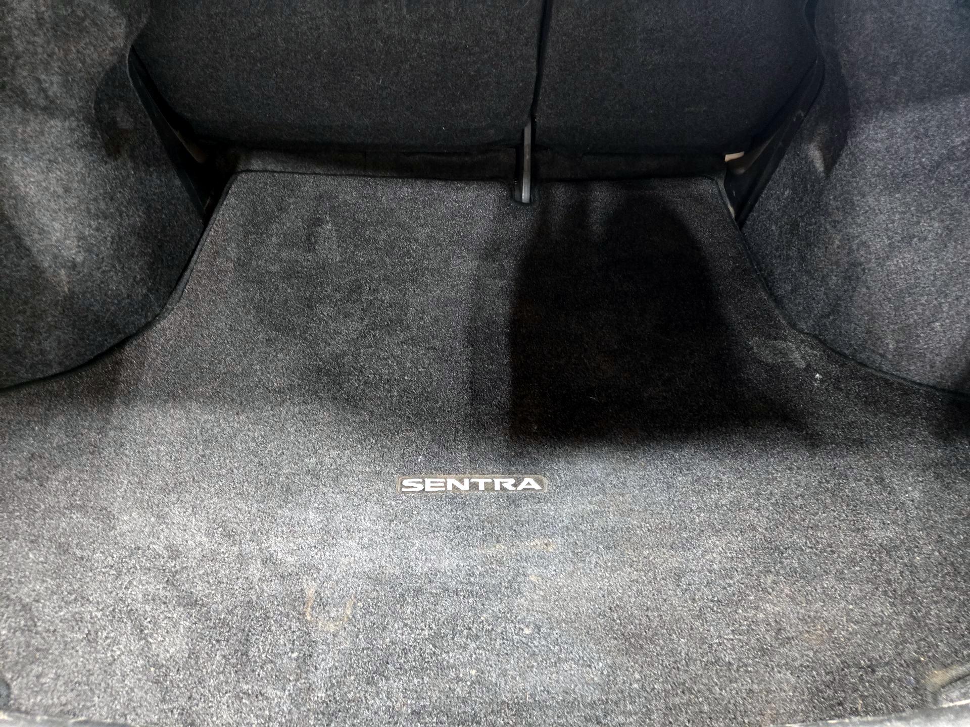 Thumbnail: 2017 Nissan Sentra - 18