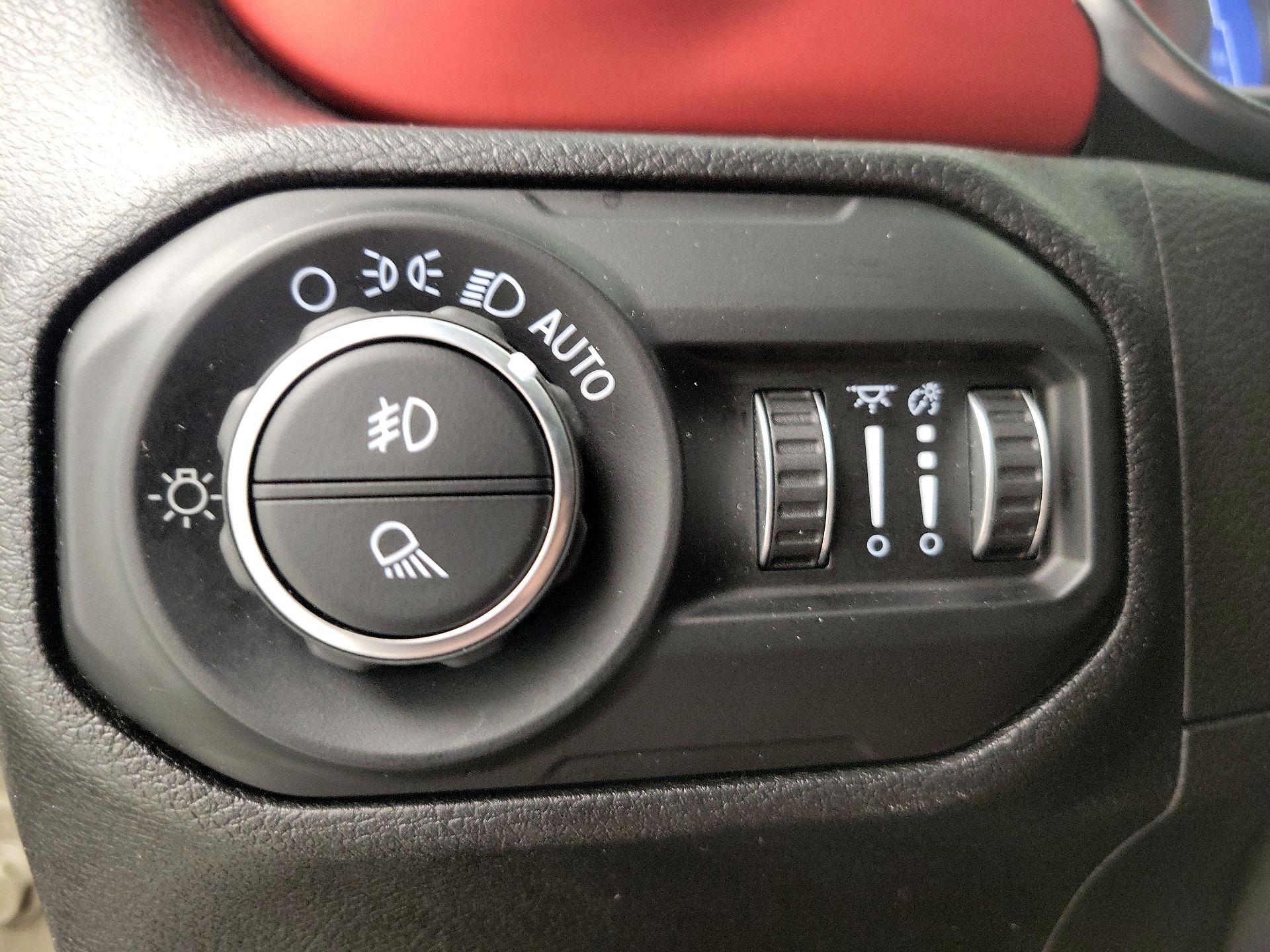 Thumbnail: 2020 Jeep Gladiator - 13