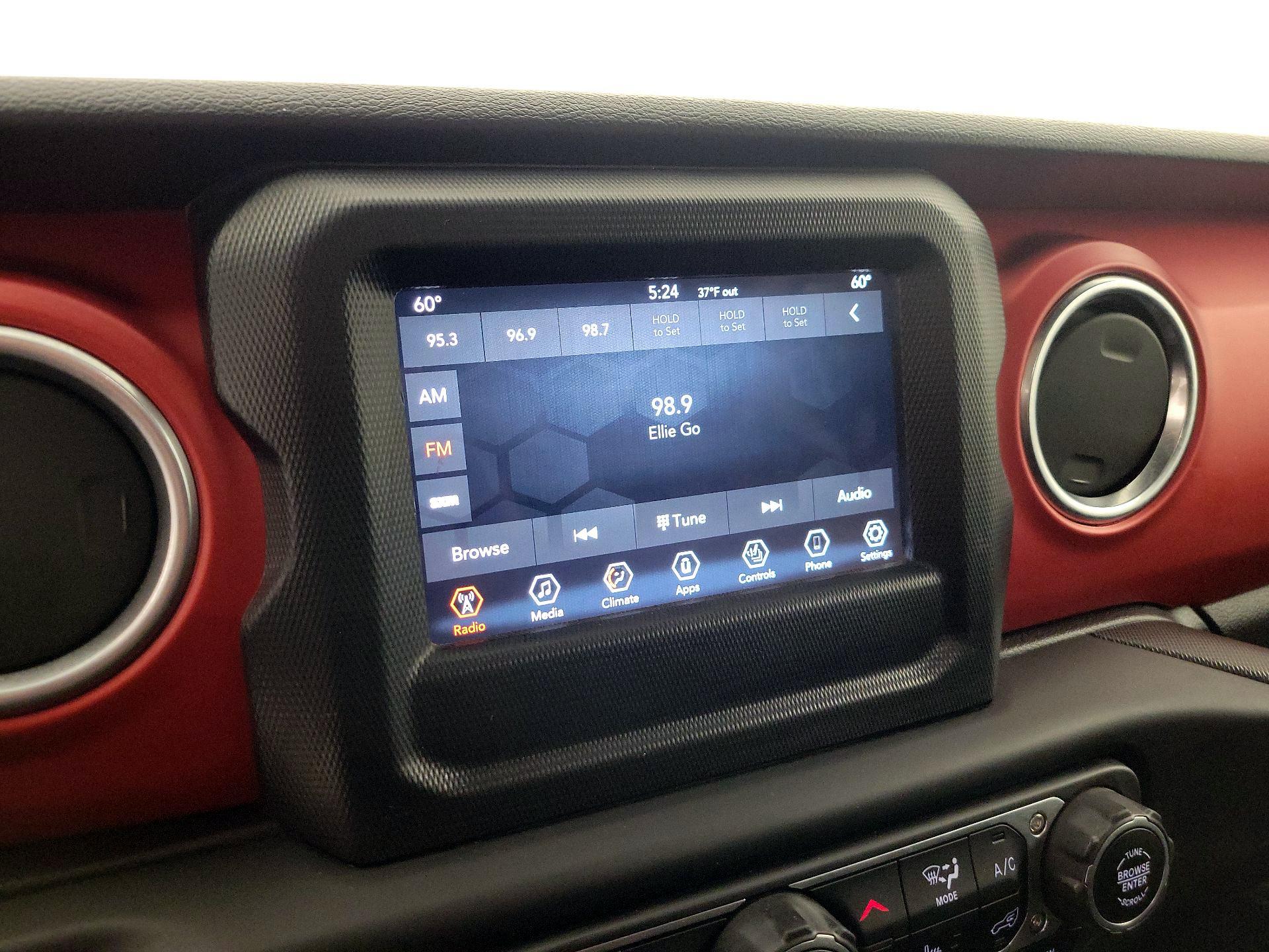 Thumbnail: 2020 Jeep Gladiator - 15