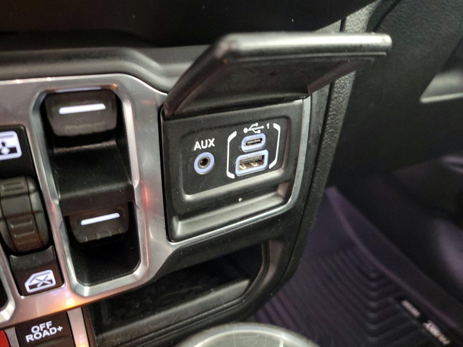 Thumbnail: 2020 Jeep Gladiator - 18