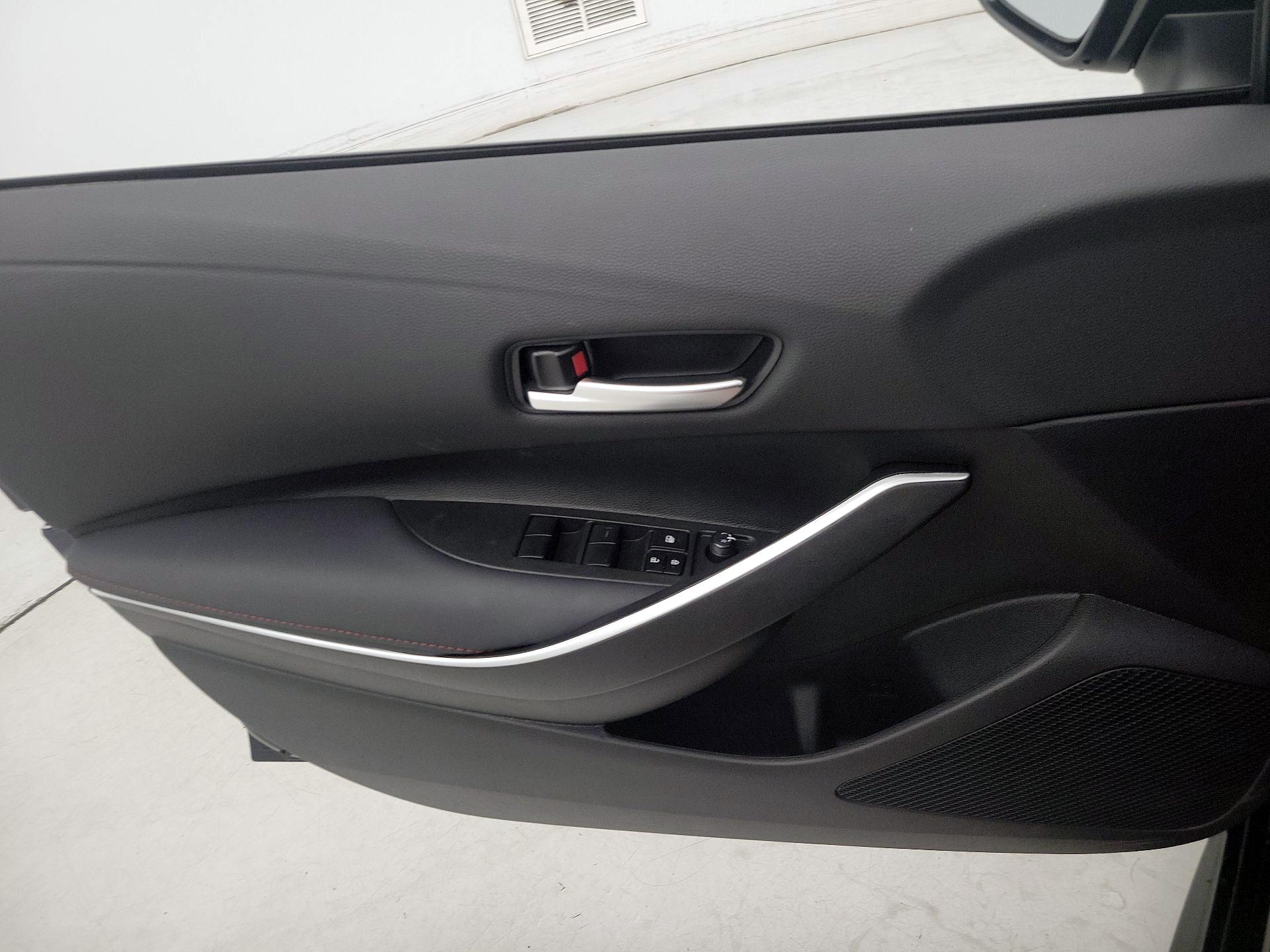 Thumbnail: 2025 Toyota Corolla - 12