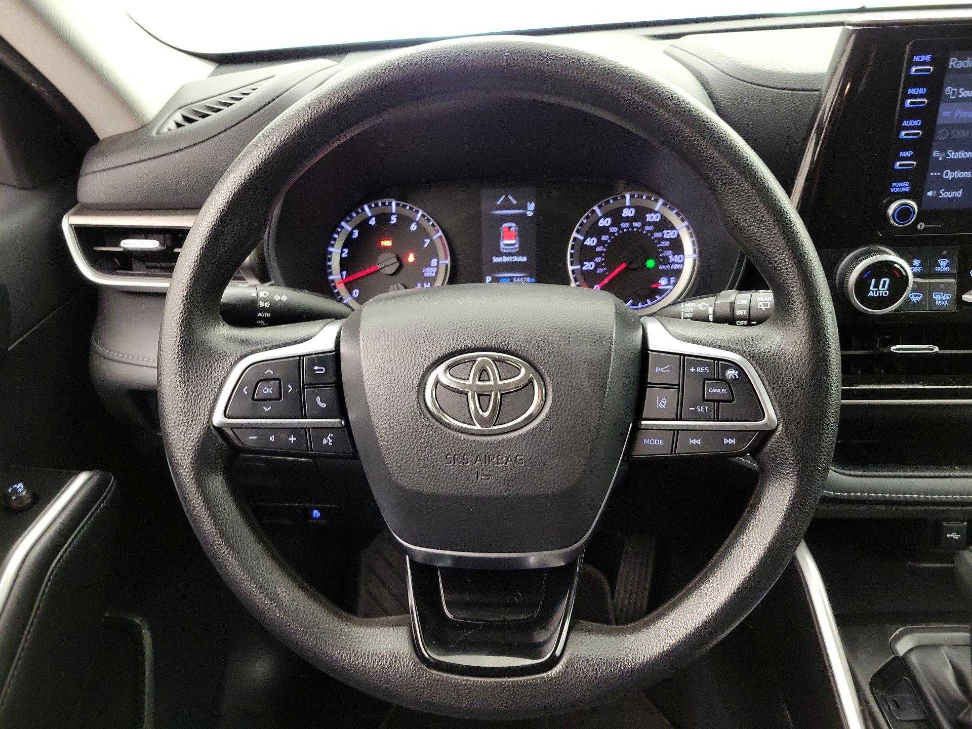 Thumbnail: 2021 Toyota Highlander - 10