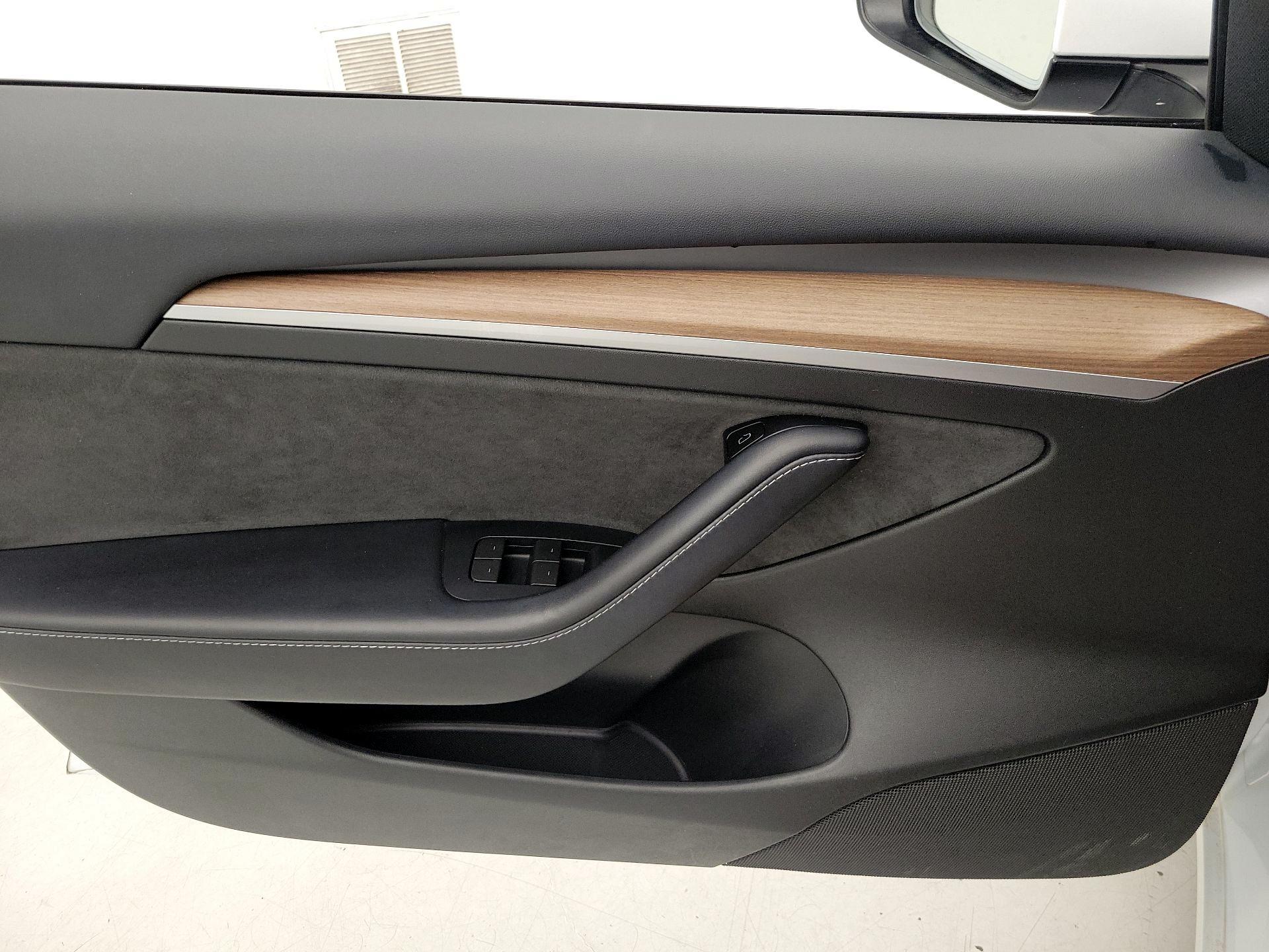 Thumbnail: 2023 Tesla Model 3 - 12