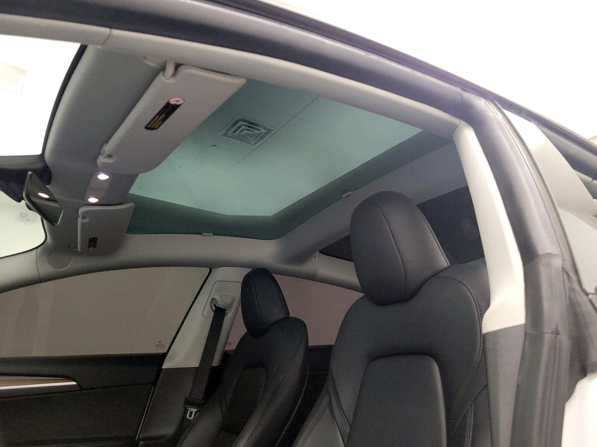 Thumbnail: 2023 Tesla Model 3 - 18