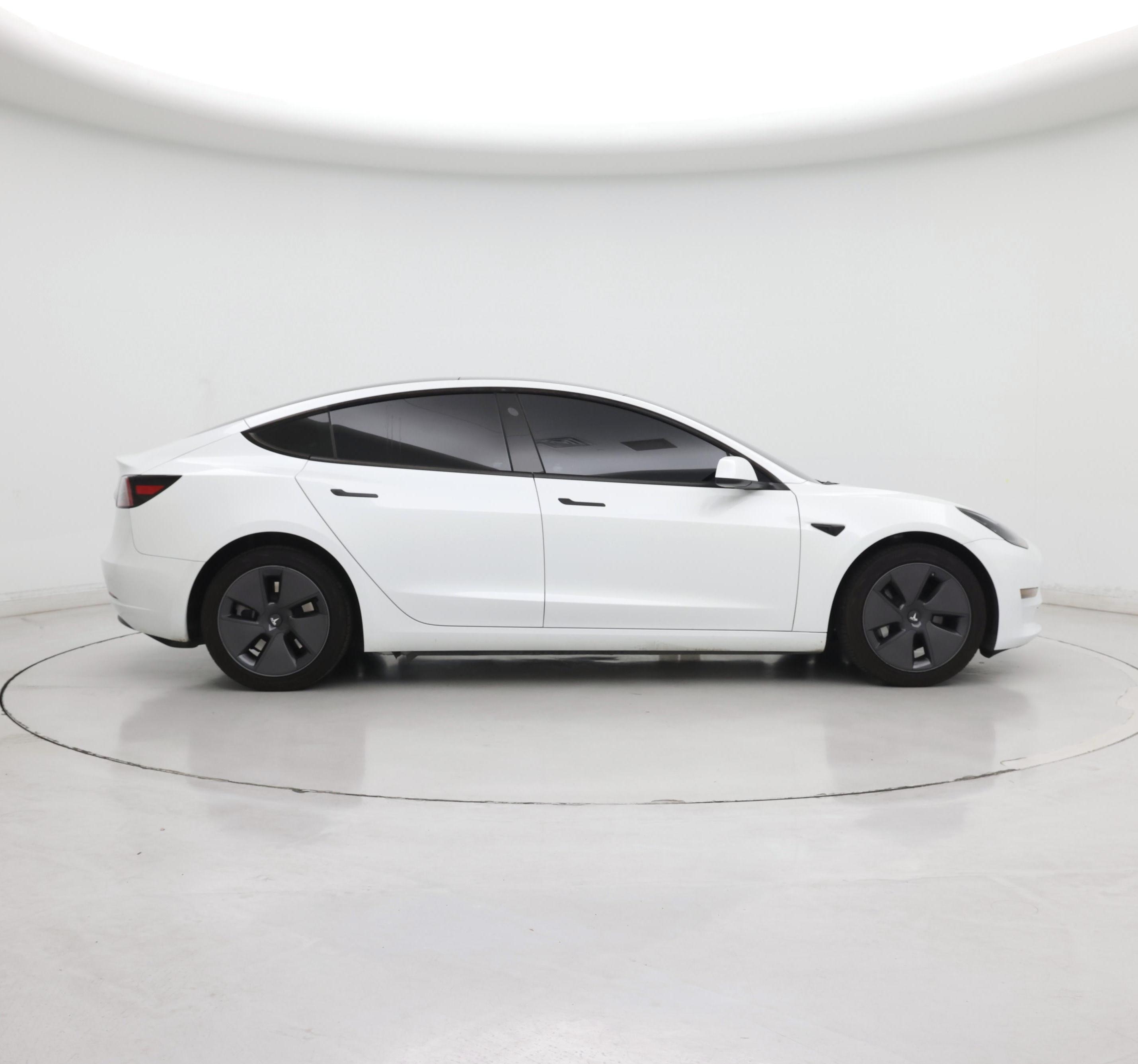 Thumbnail: 2023 Tesla Model 3 - 7