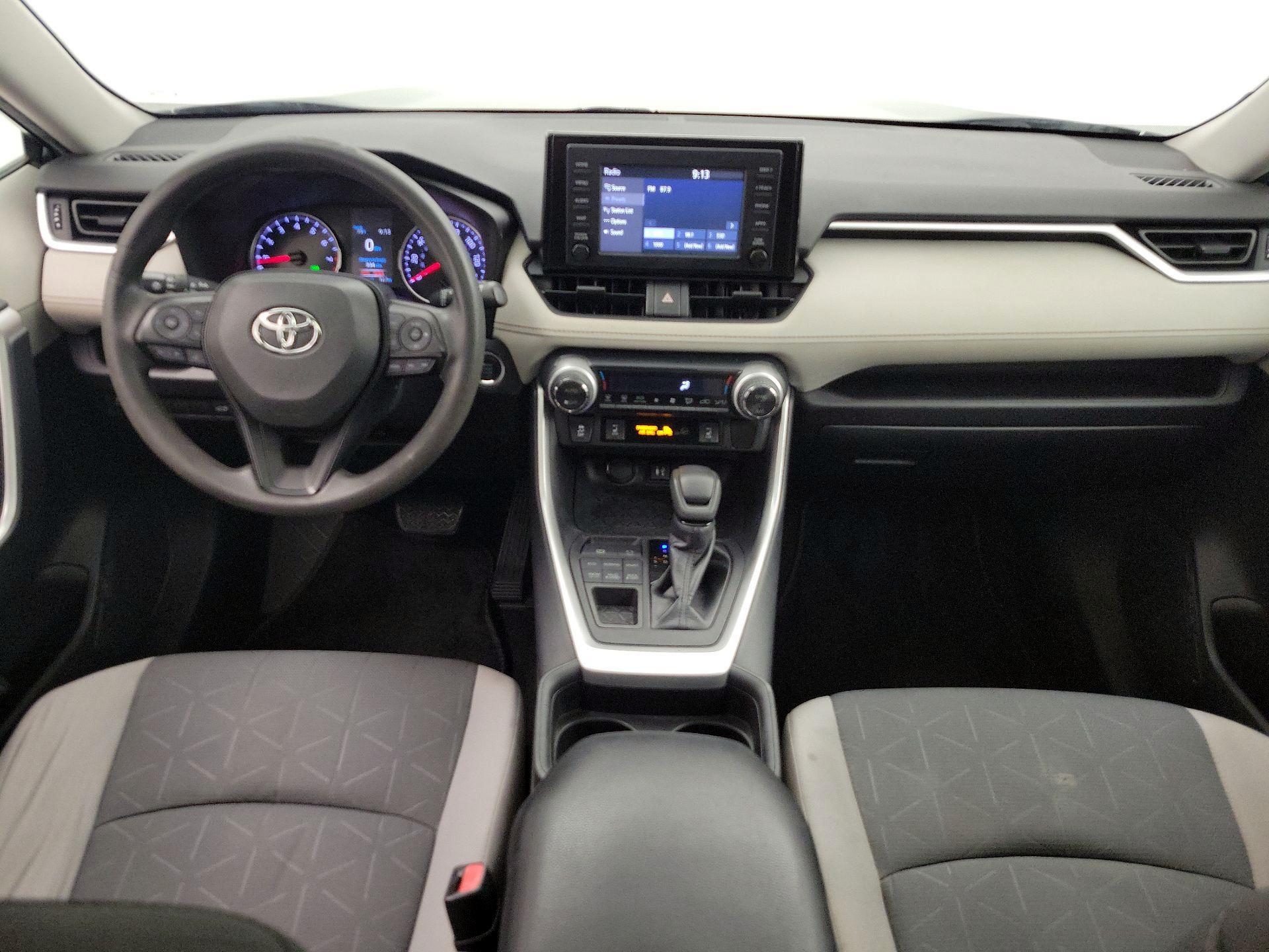 Thumbnail: 2019 Toyota RAV4 - 9
