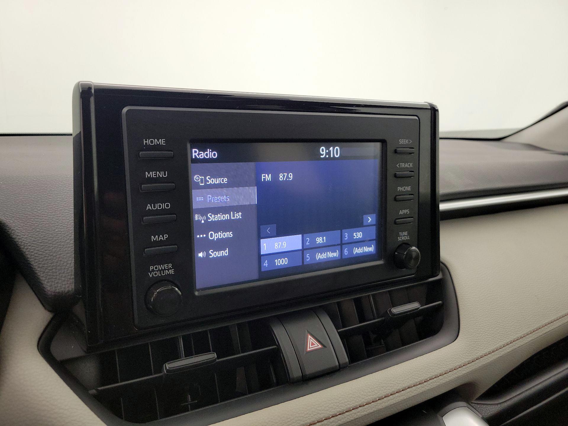 Thumbnail: 2019 Toyota RAV4 - 15