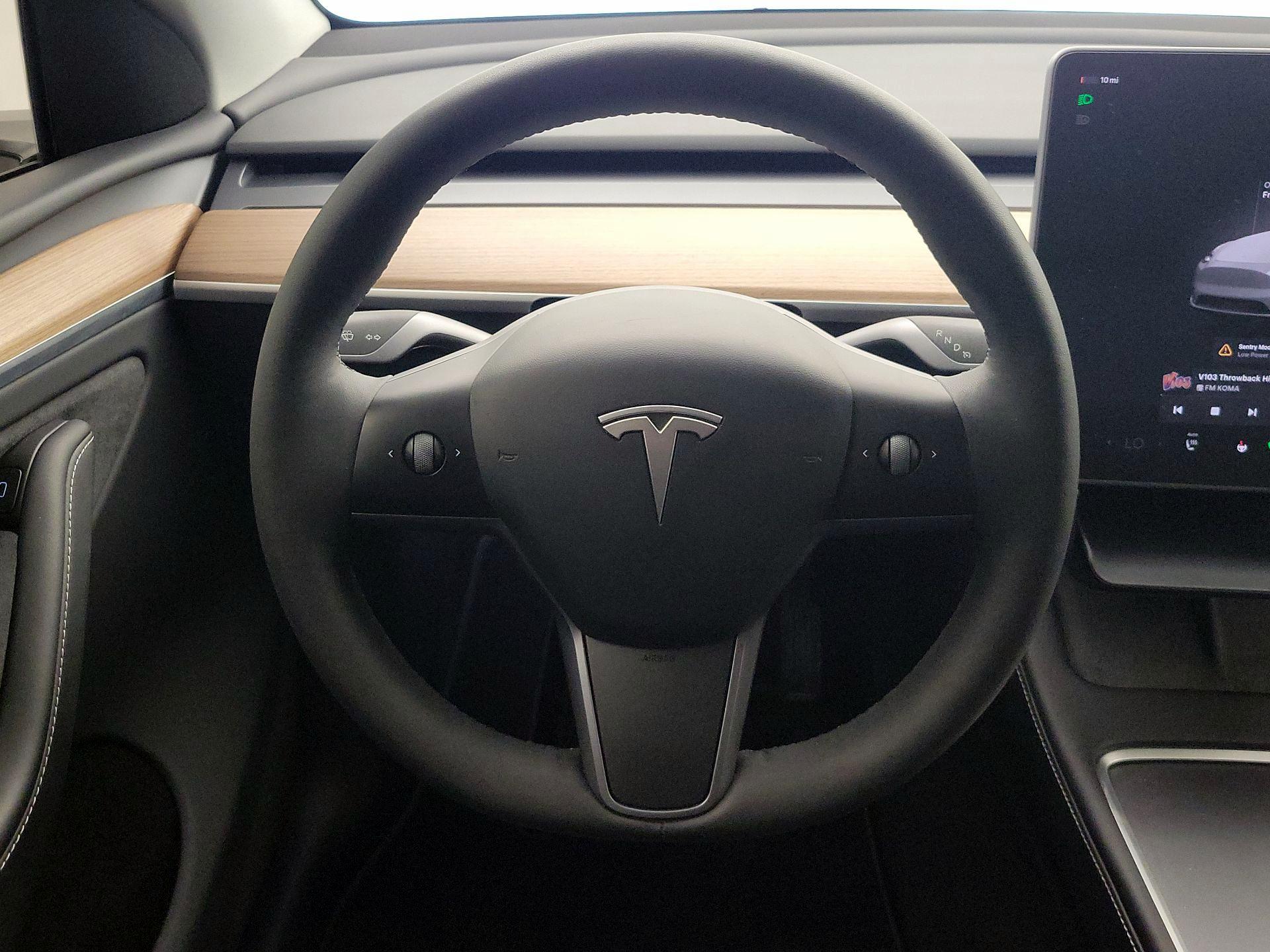 Thumbnail: 2023 Tesla Model Y - 10